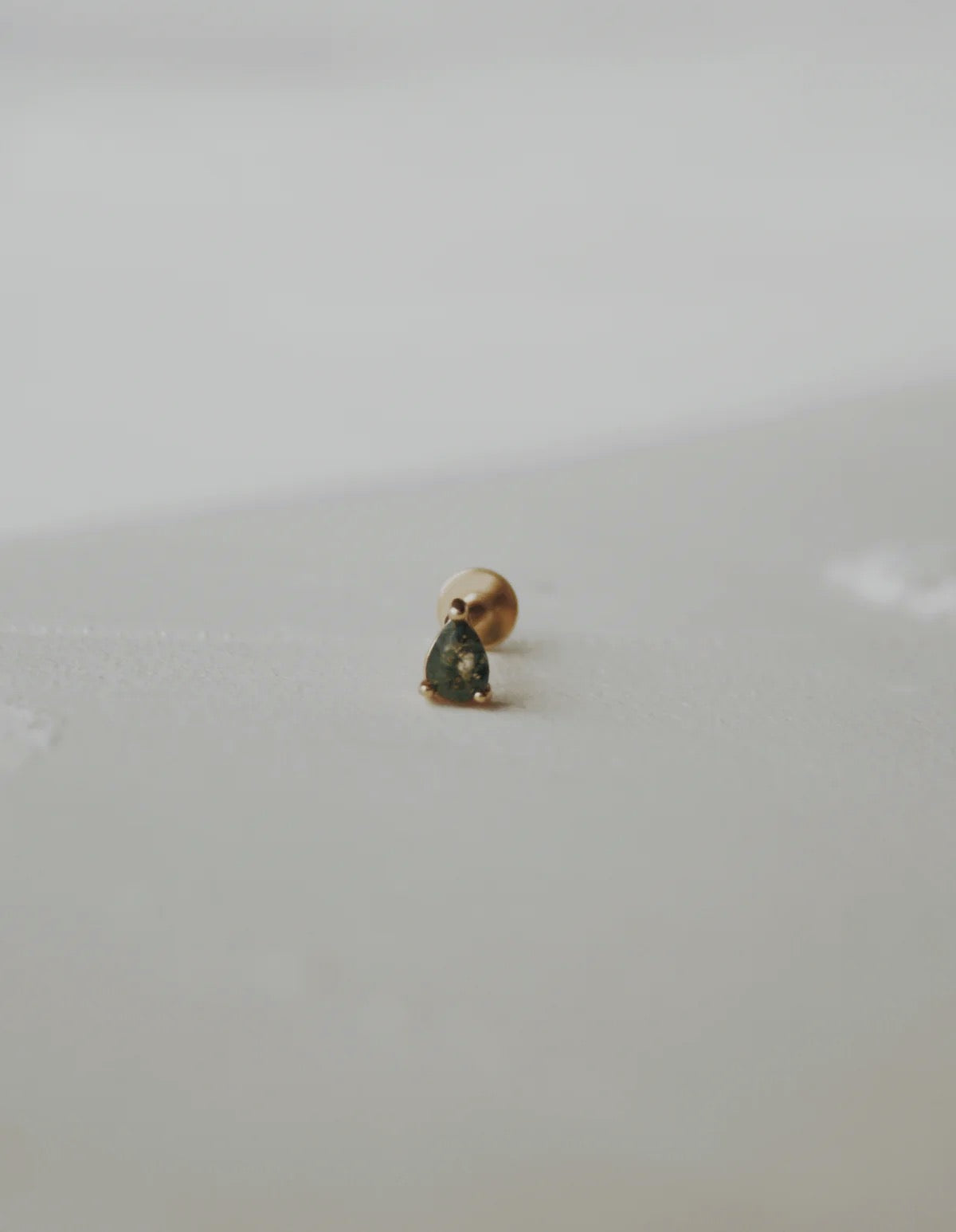 Forrest Moss Agate Cartilage Stud