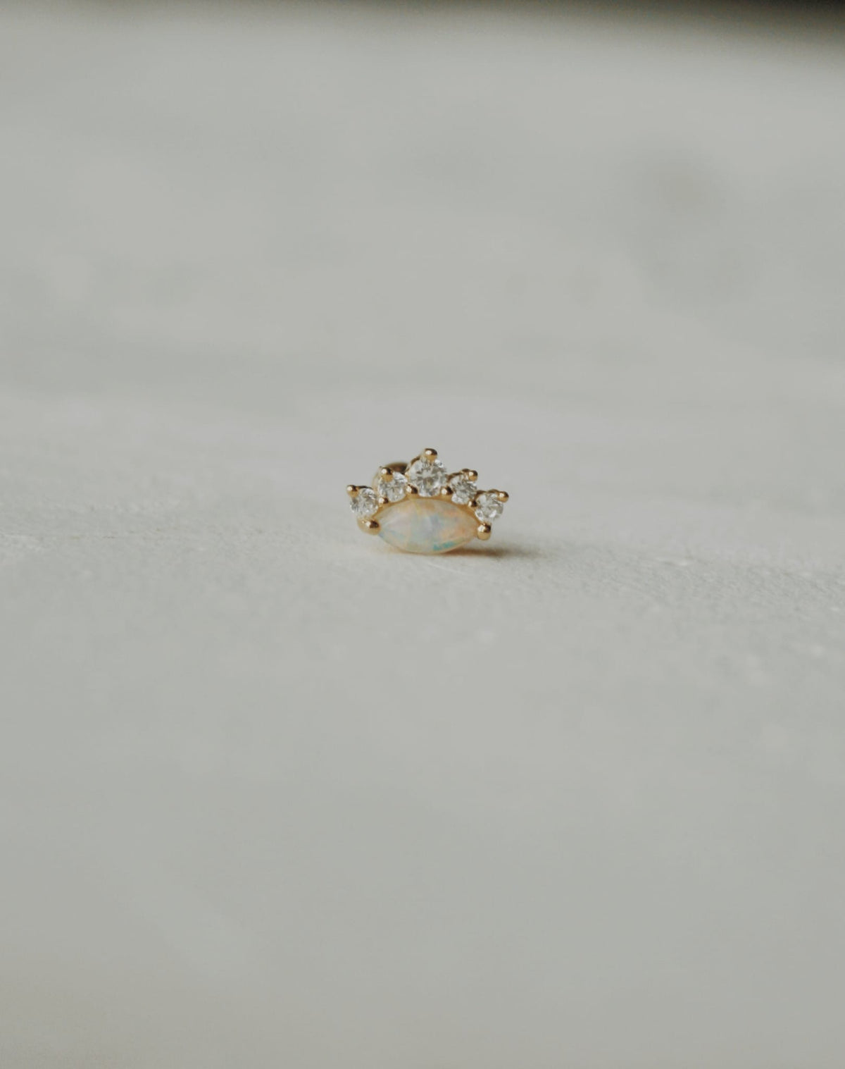 Majesty Cartilage Stud