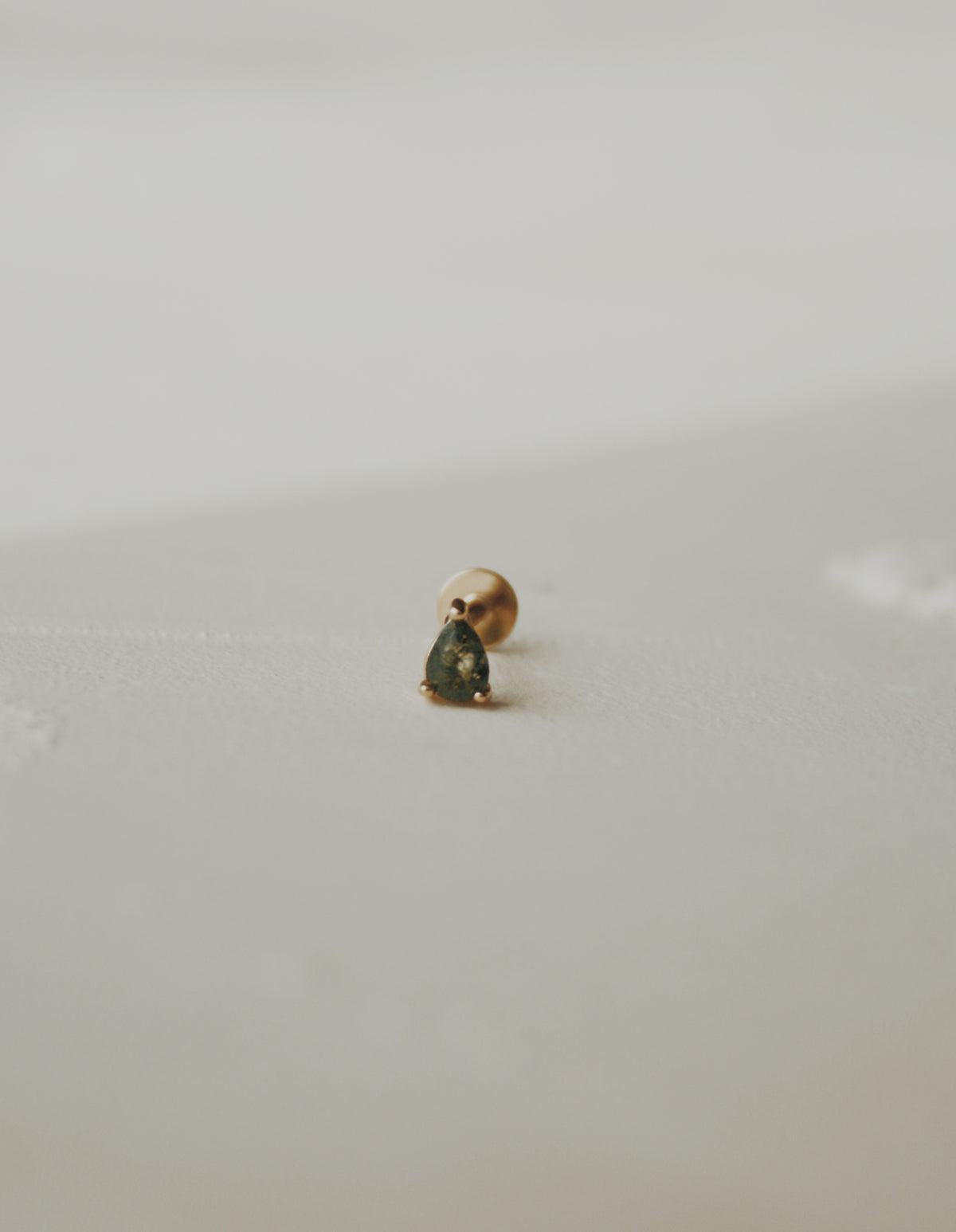 Forrest Moss Agate Cartilage Stud