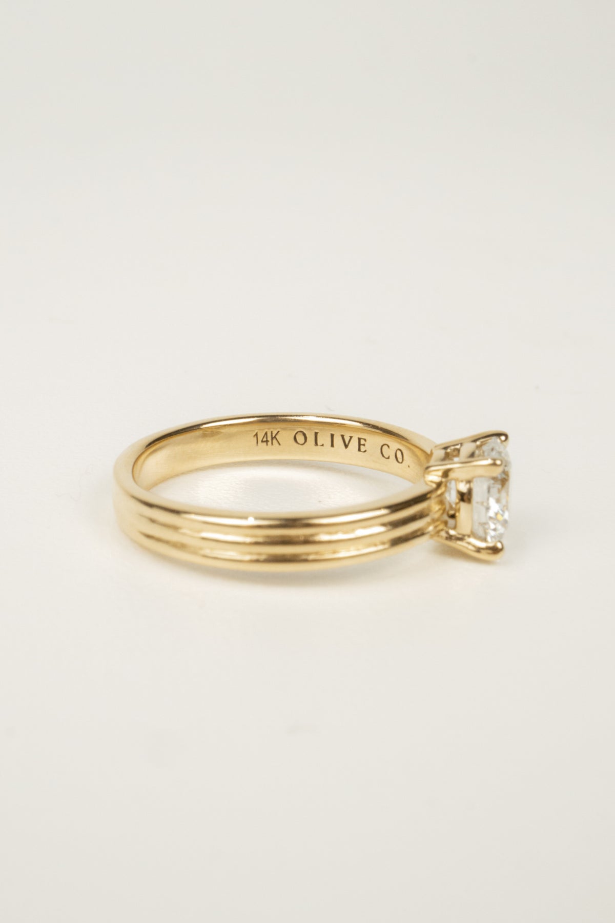 Scottie Engagement Ring- 1ct Round