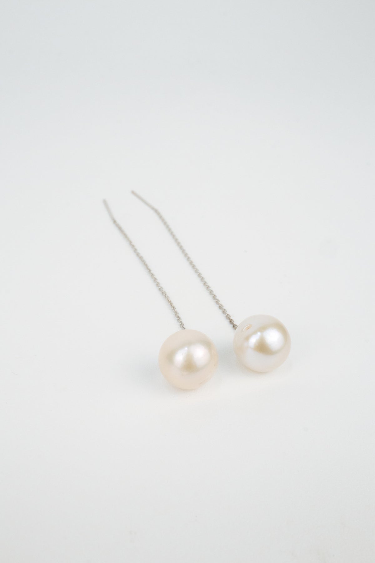 14K Wren Pearl Threaders