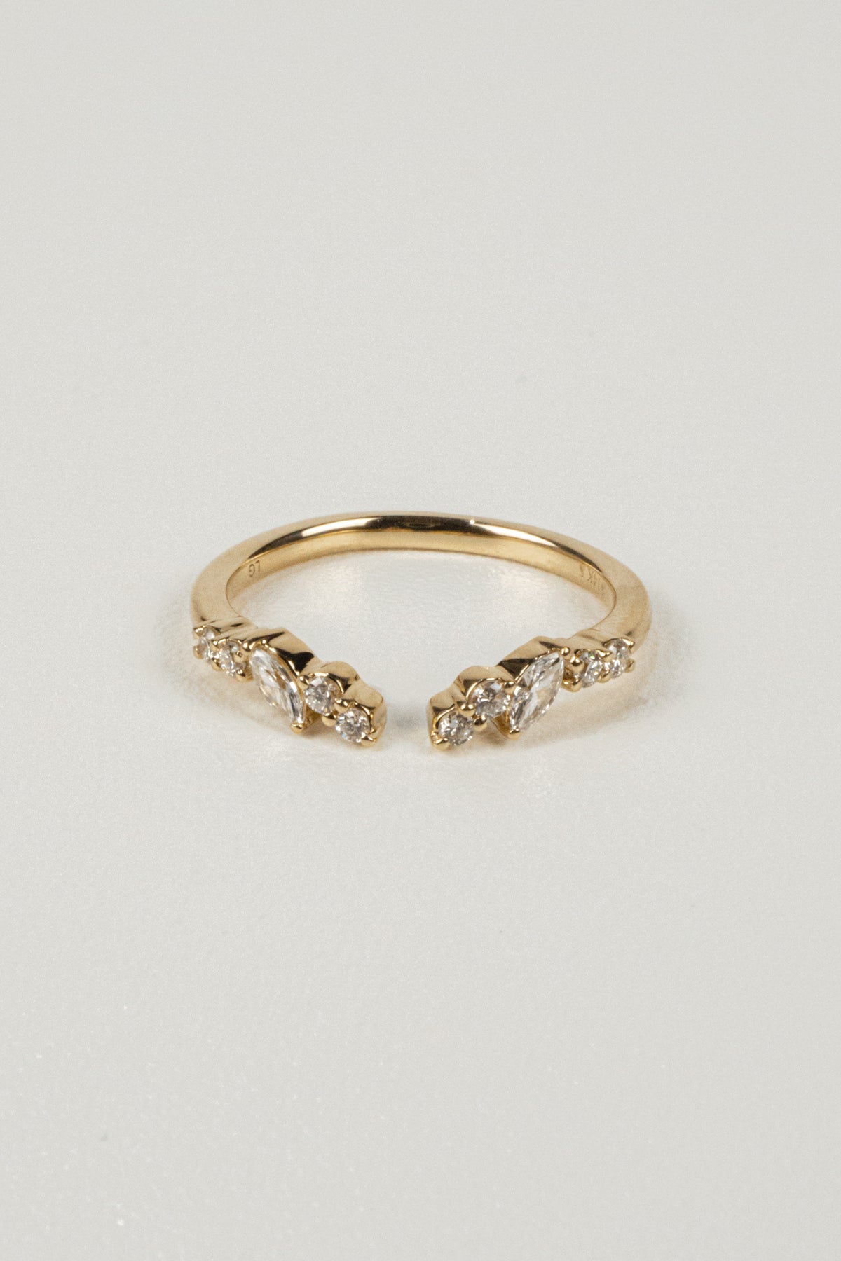 Primrose Wedding Band - Yellow Gold