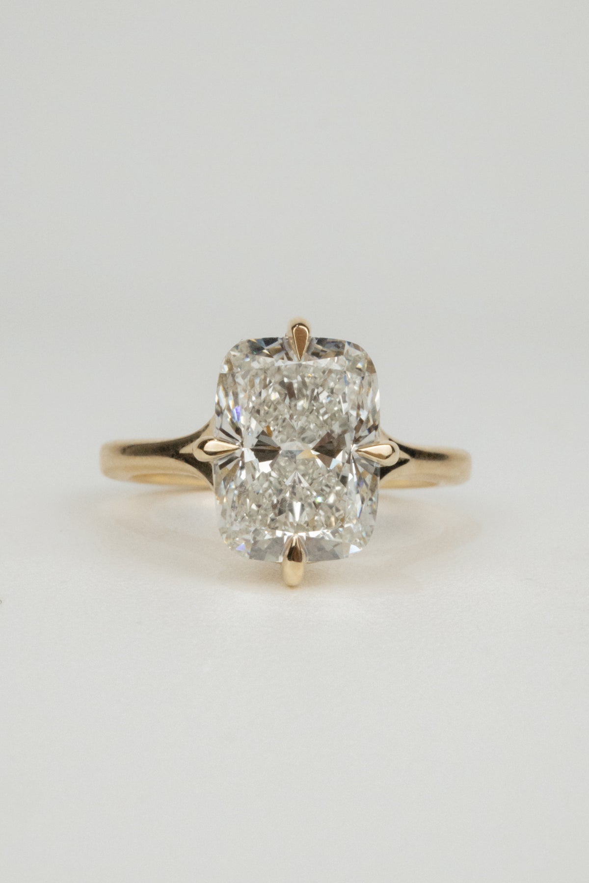 Elliot Engagement Ring- 4ct Cushion