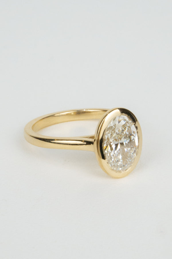 Winnie Engagement Ring- 2ct Oval