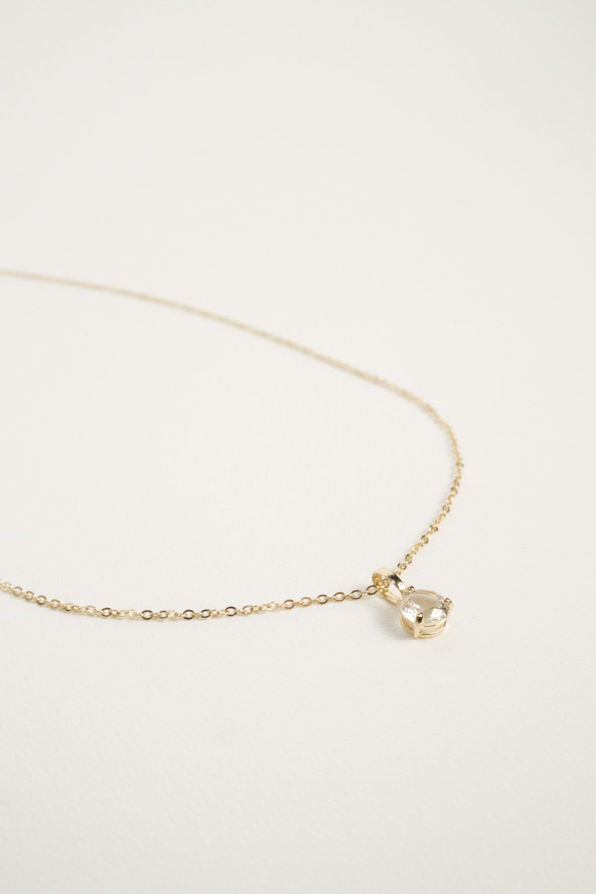 10k Olivia Dot Necklace