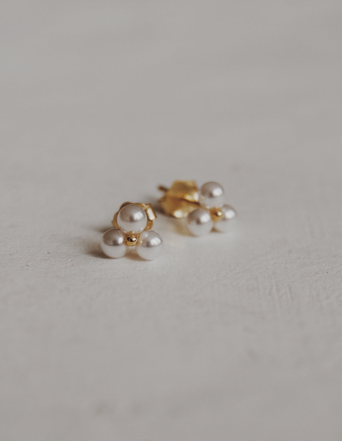 Pearl Daisy Stud Earrings