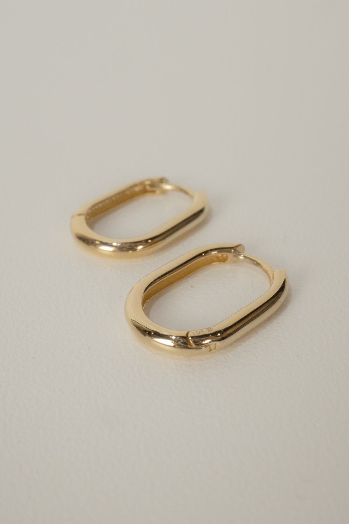 10k Chandler Pearl Earrings