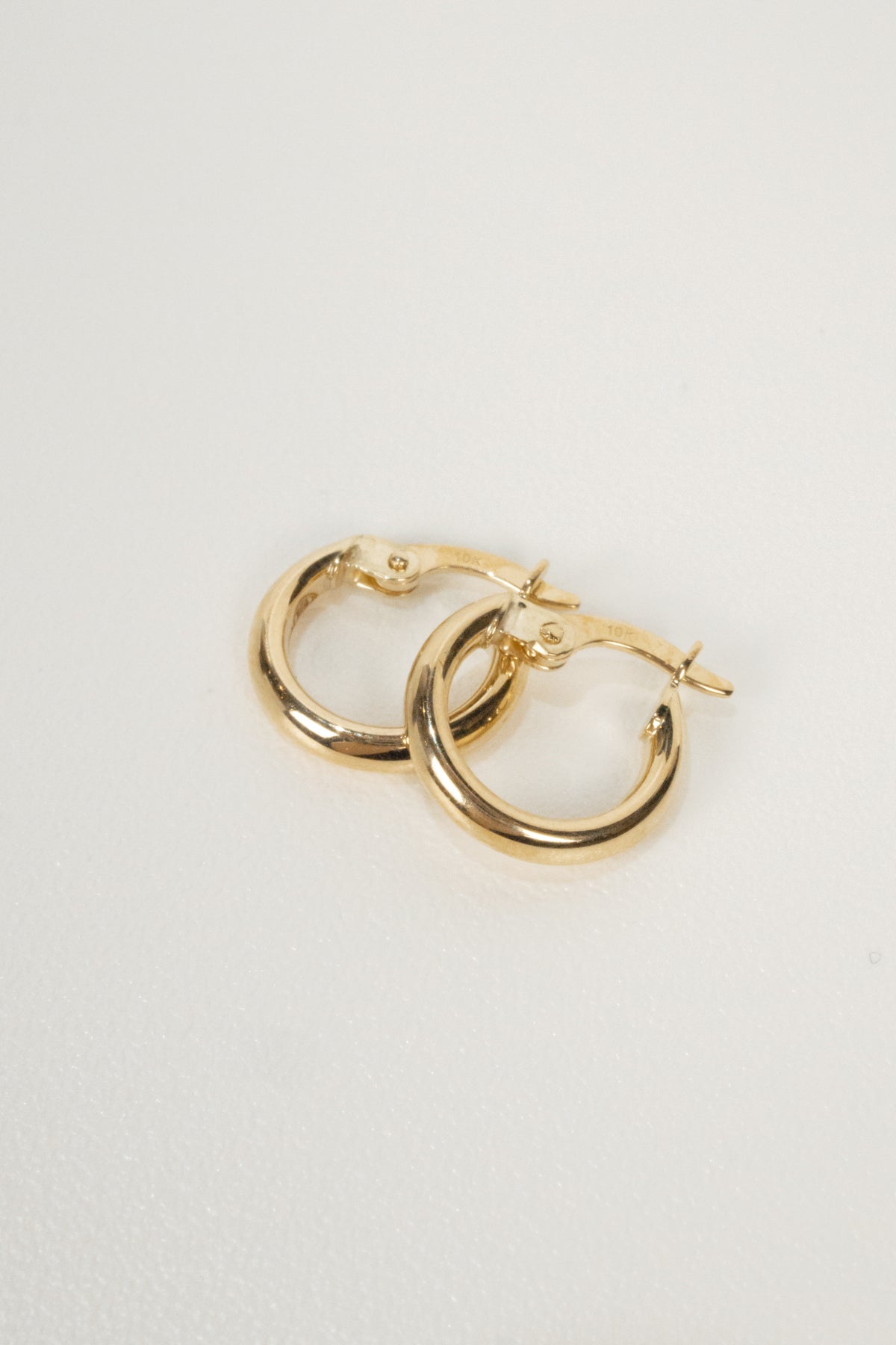 10k Amelia Tube Hoops
