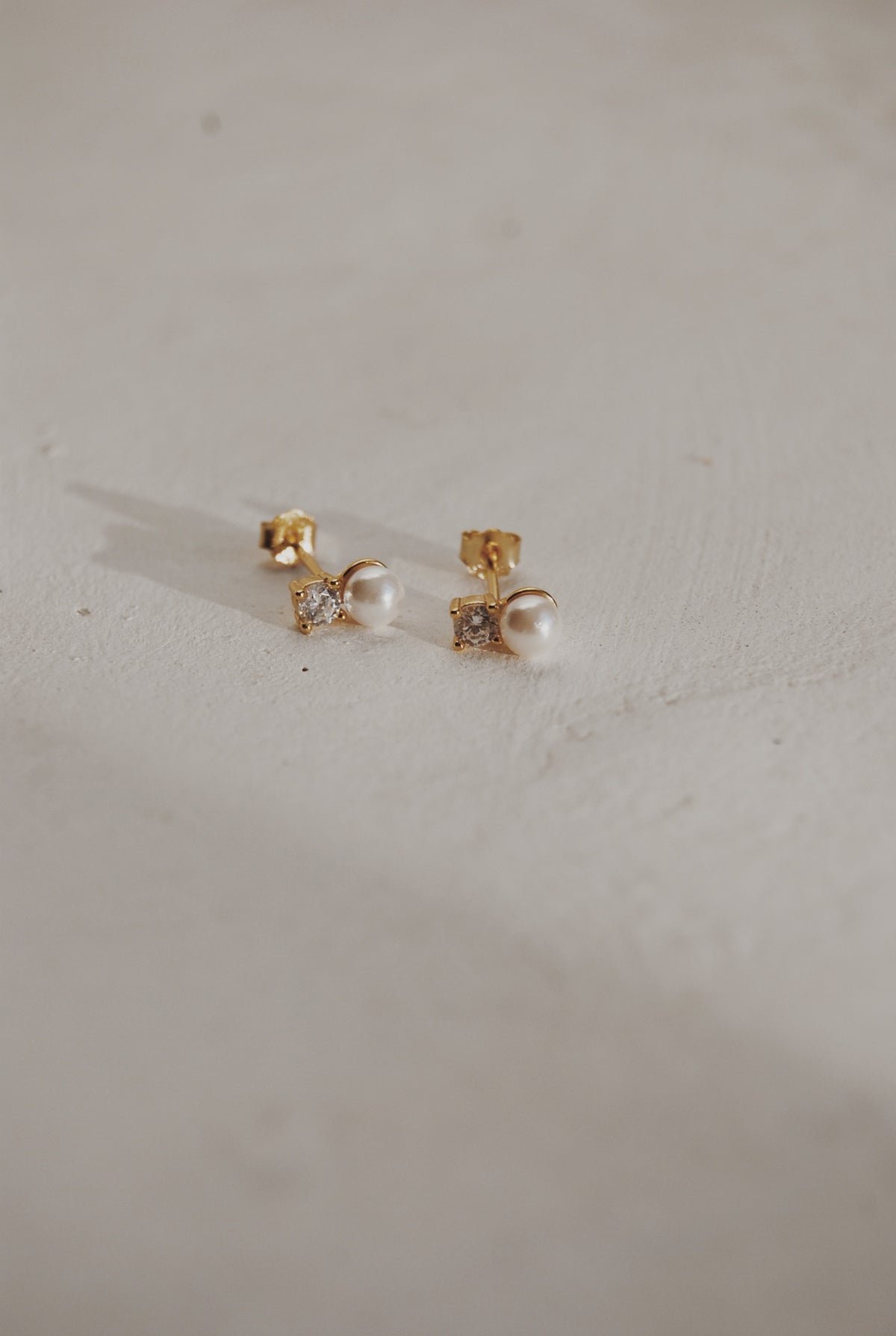 Precious Pearl Stud Earrings