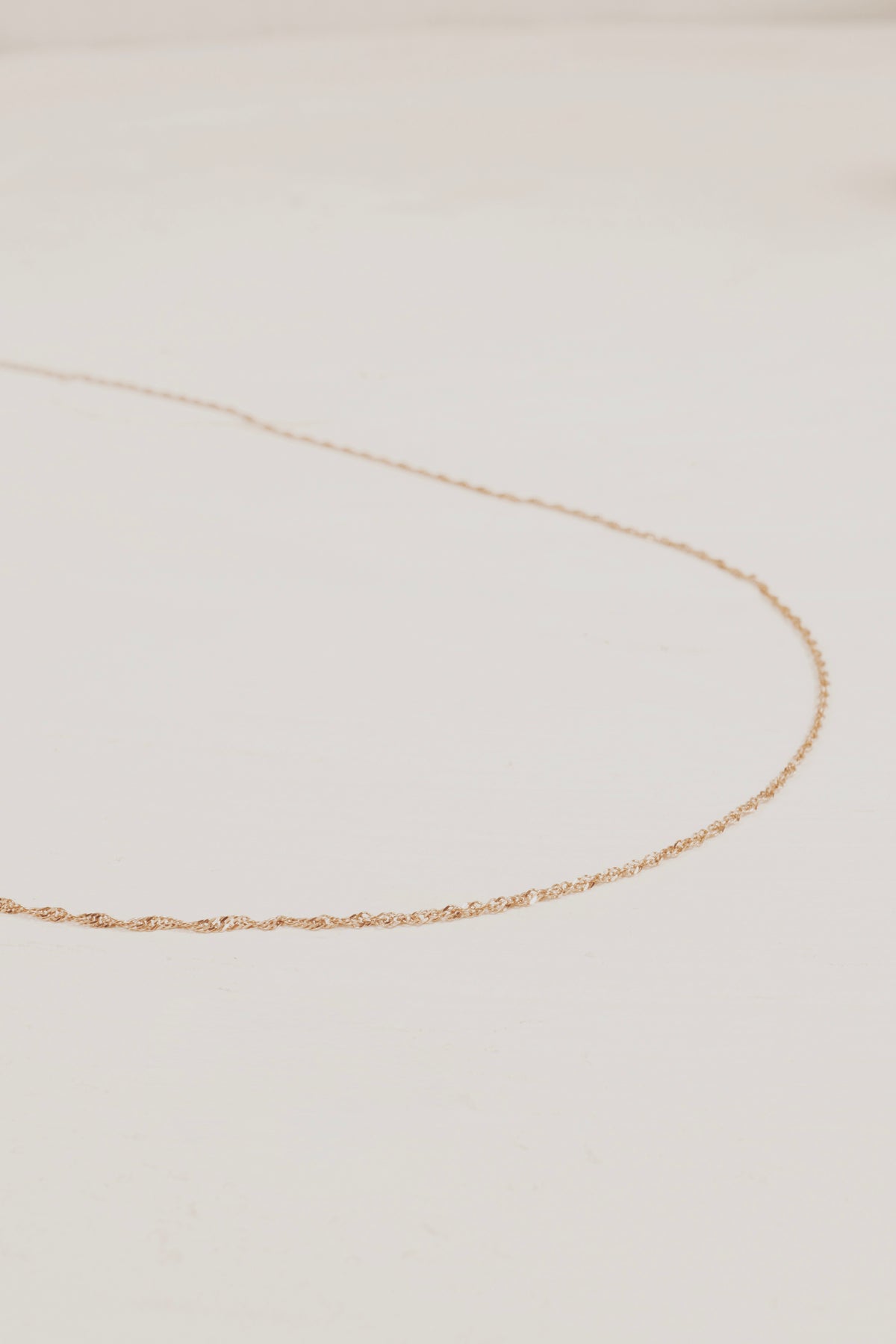 10k Singapore Glowing Chain Necklace