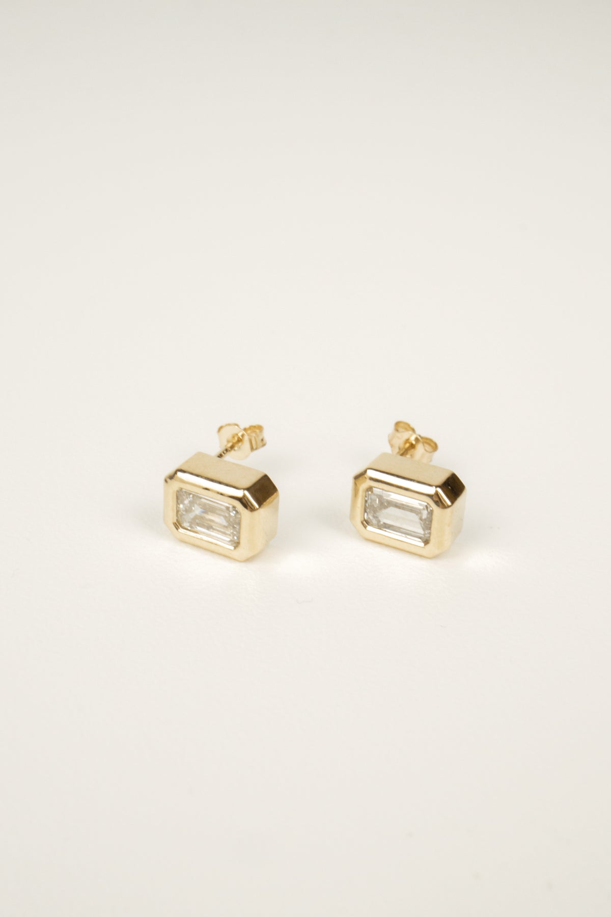 Farah Diamond Earrings- 1.5ctw Emerald