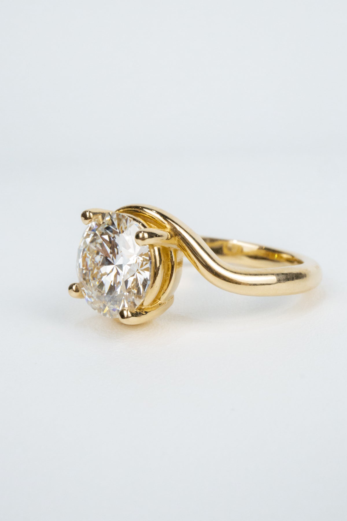 Koen Engagement Ring- 2.5ct Round
