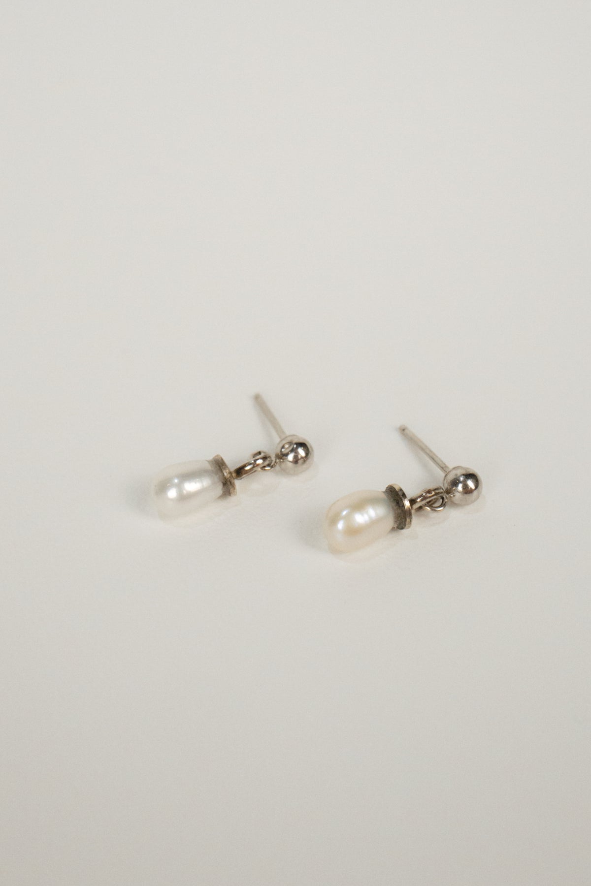 10K Pipa Pearl Earrings