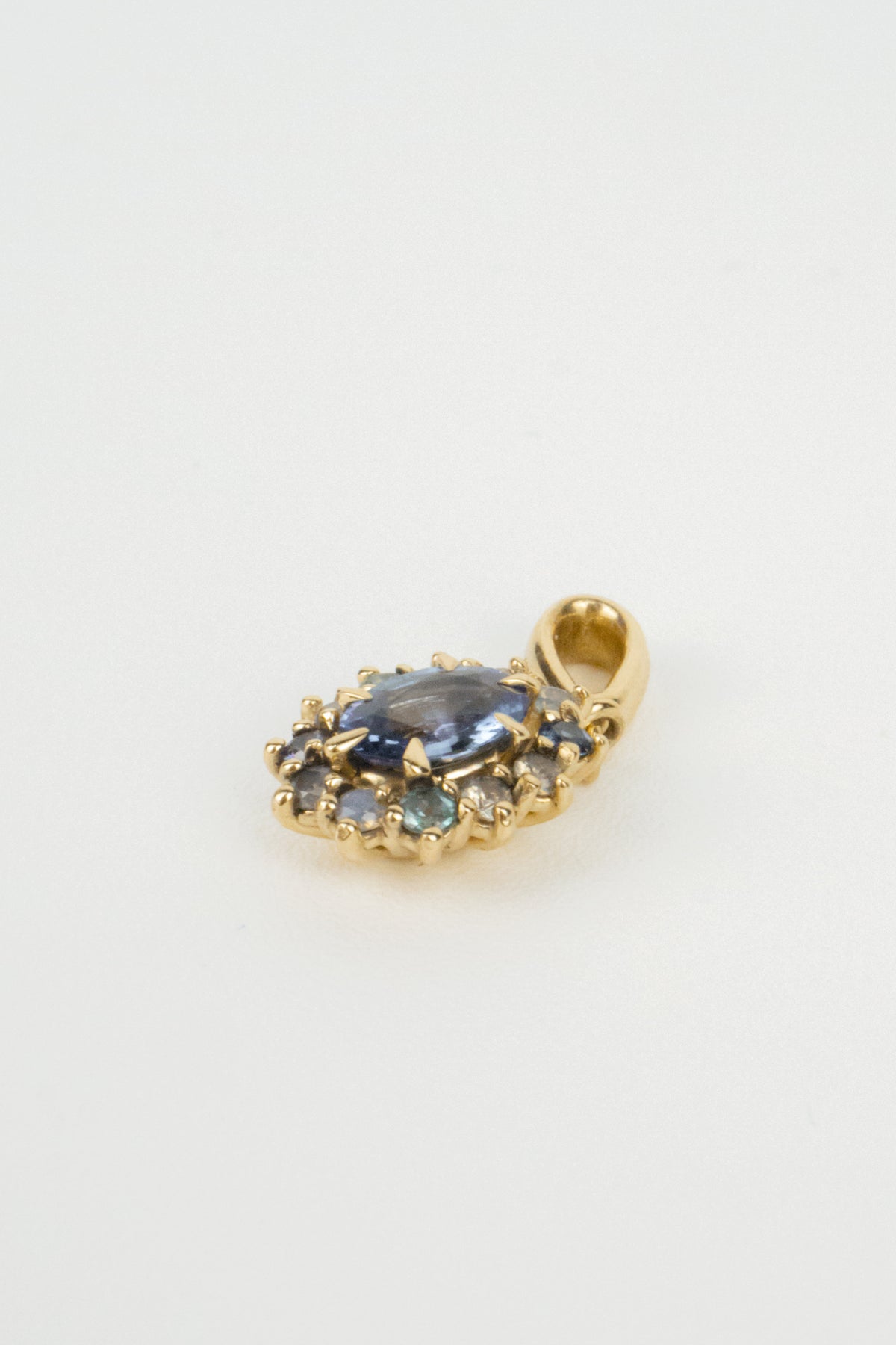 Esmè Pendant- 1.3ct Natural Sapphire