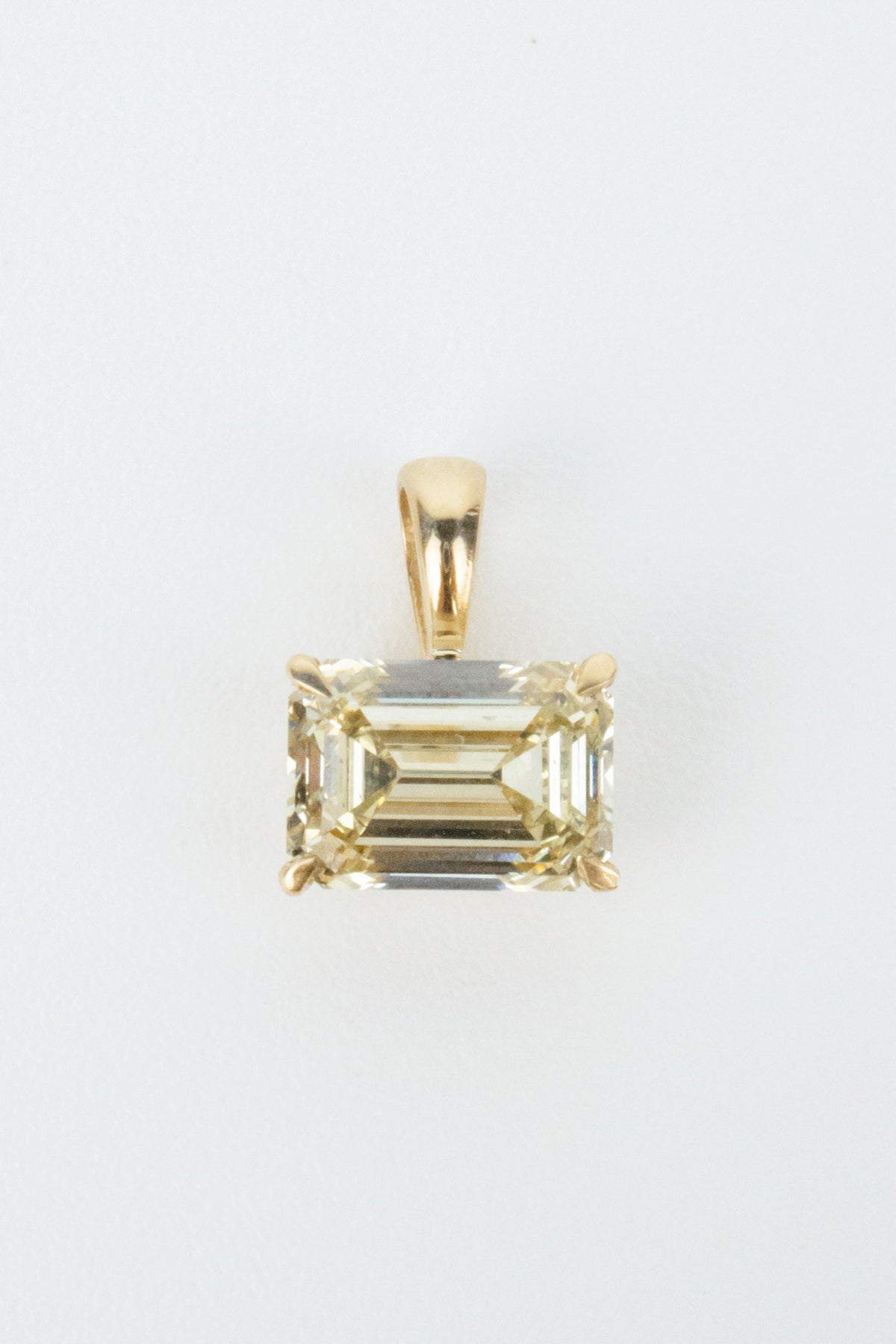 Loren Pendant- 2.23ct East-West Pale Yellow Lab Diamond
