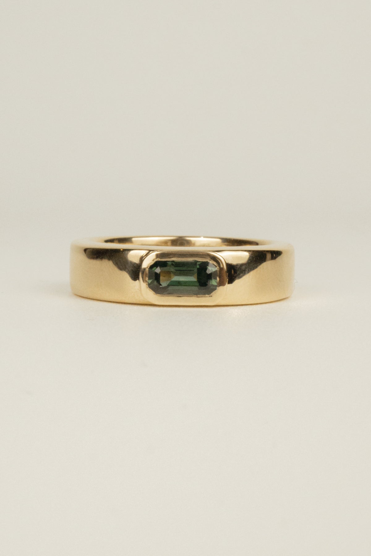 Oliver Men's Wedding Band
