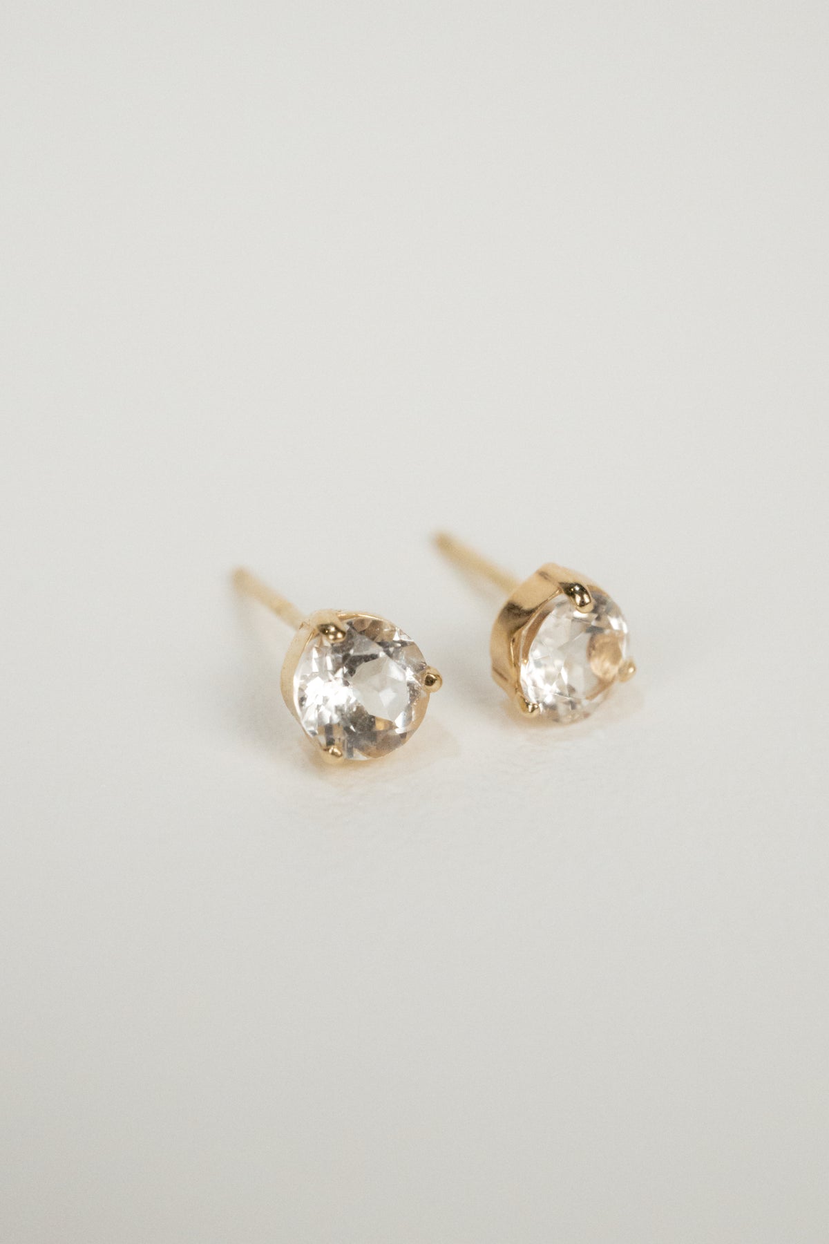 10k Olivia Round Stud Earrings