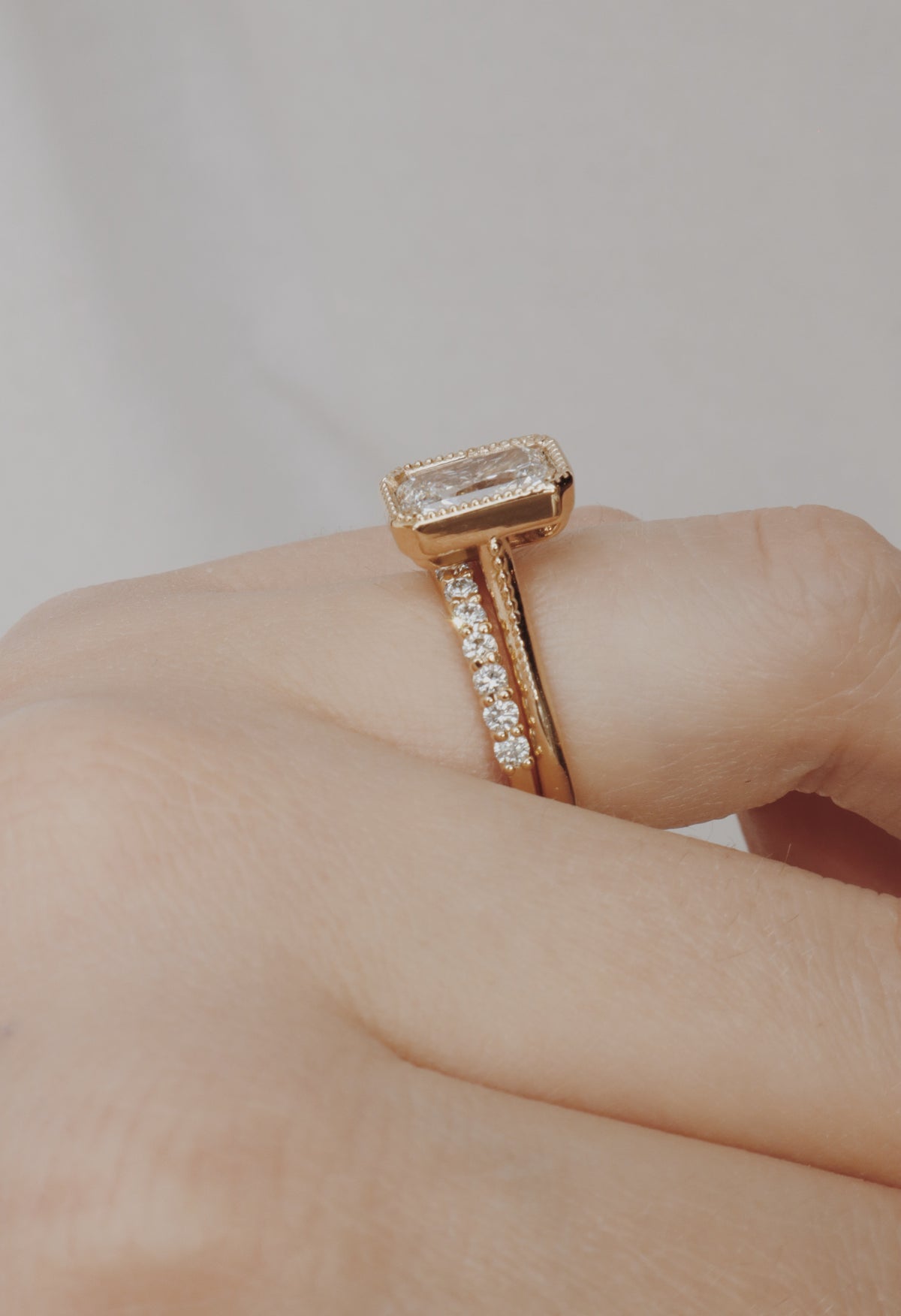 Quin Wedding Band - Yellow Gold