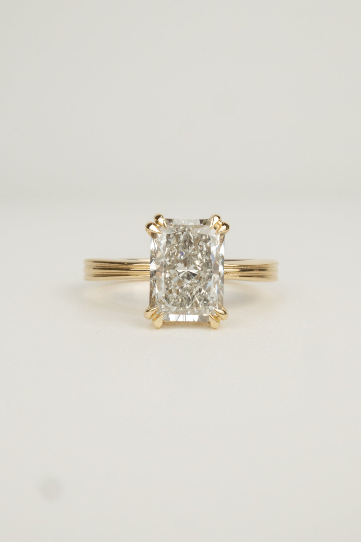Arlie Engagement Ring- 2.5ct Radiant