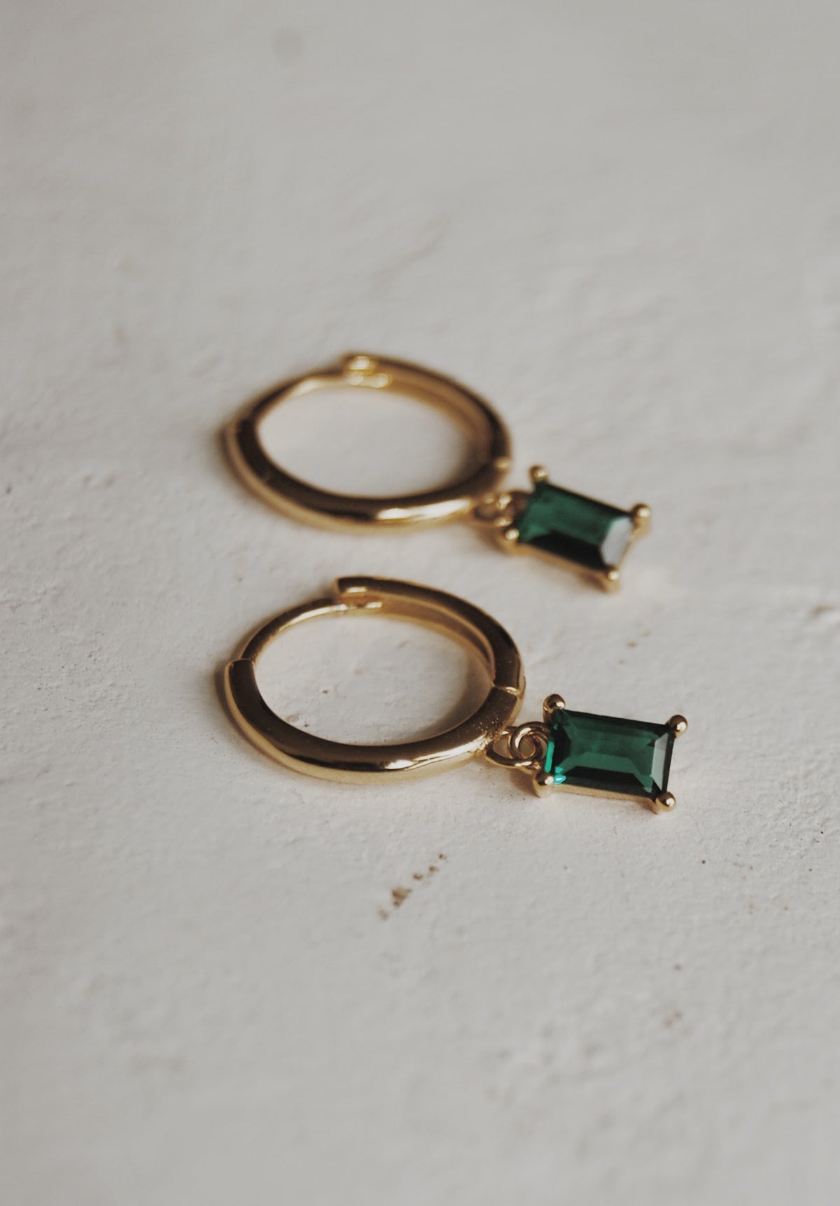 Azuriah Emerald Huggie Hoop Earrings