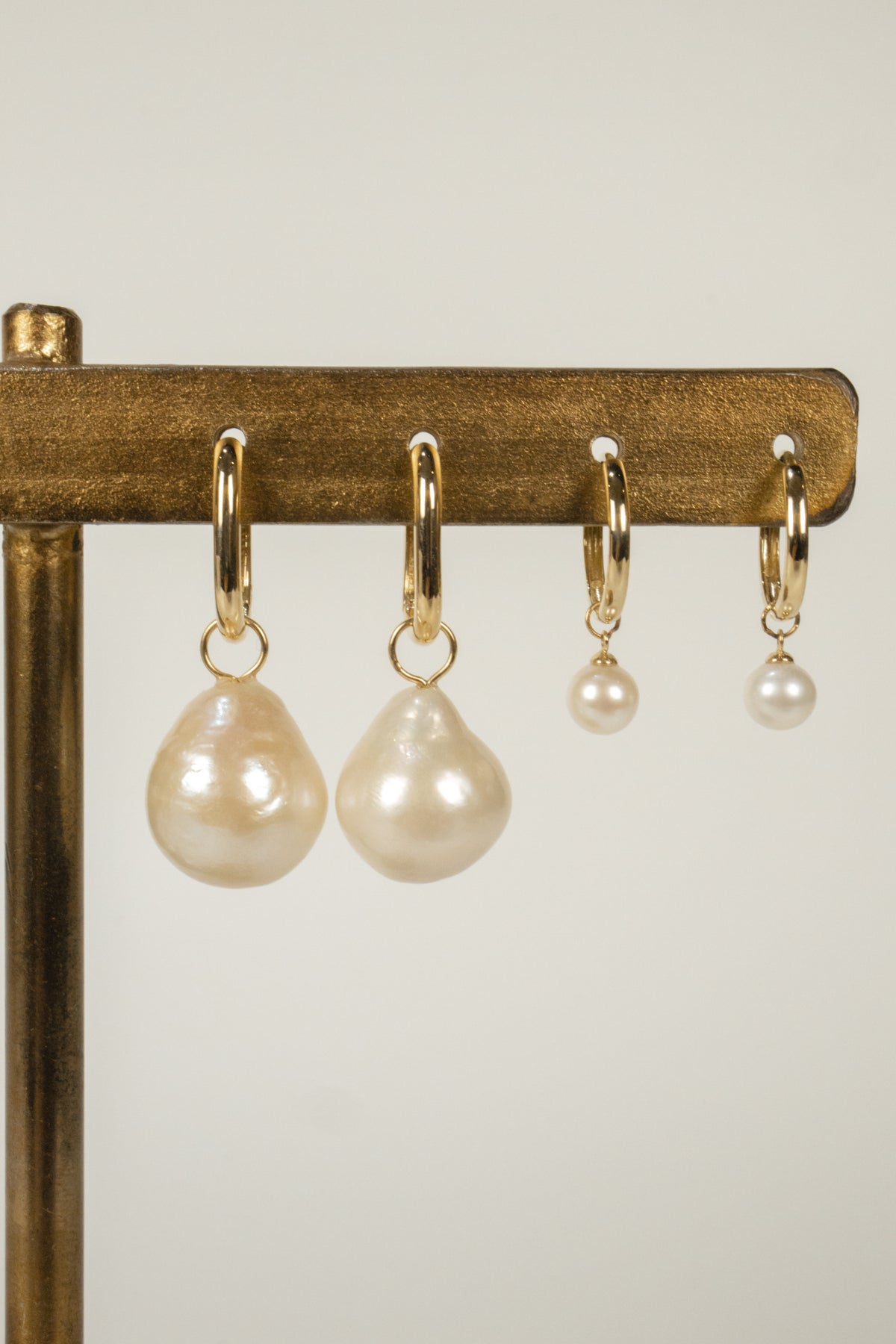 10k Beau Pearl Hoops