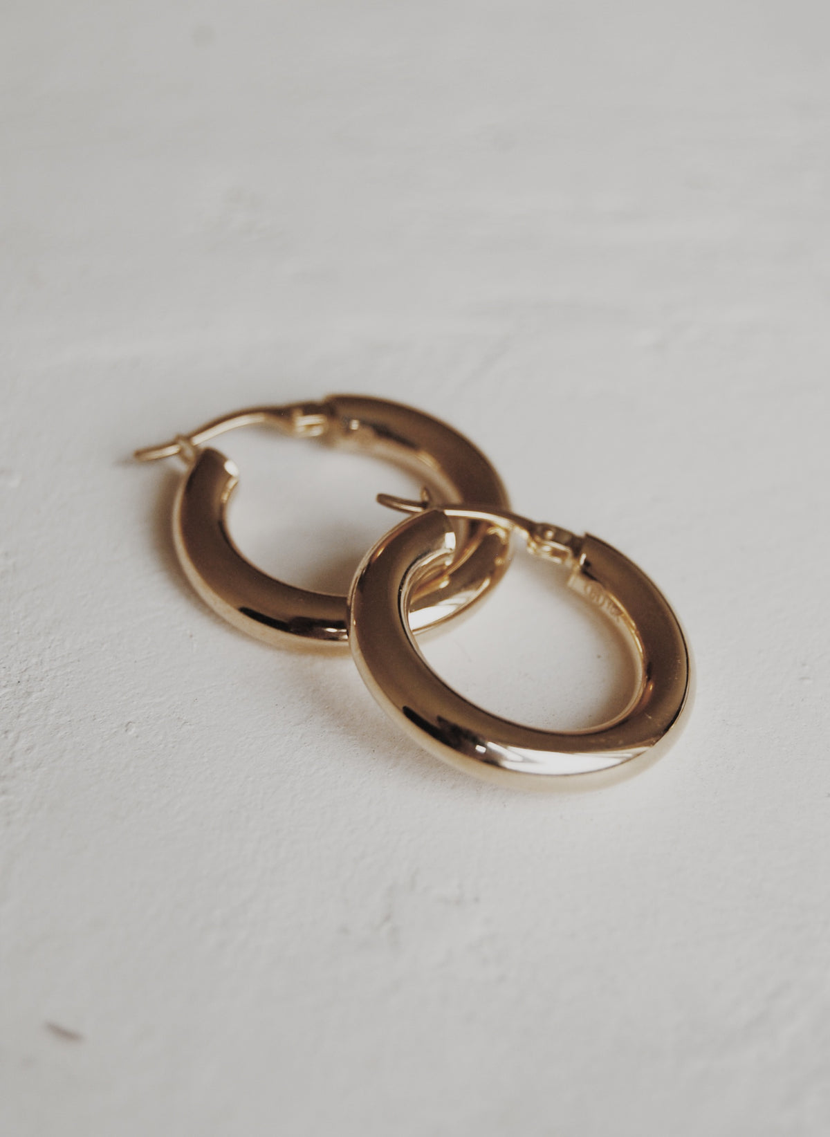 10k Nara Chunky Hoop Earrings