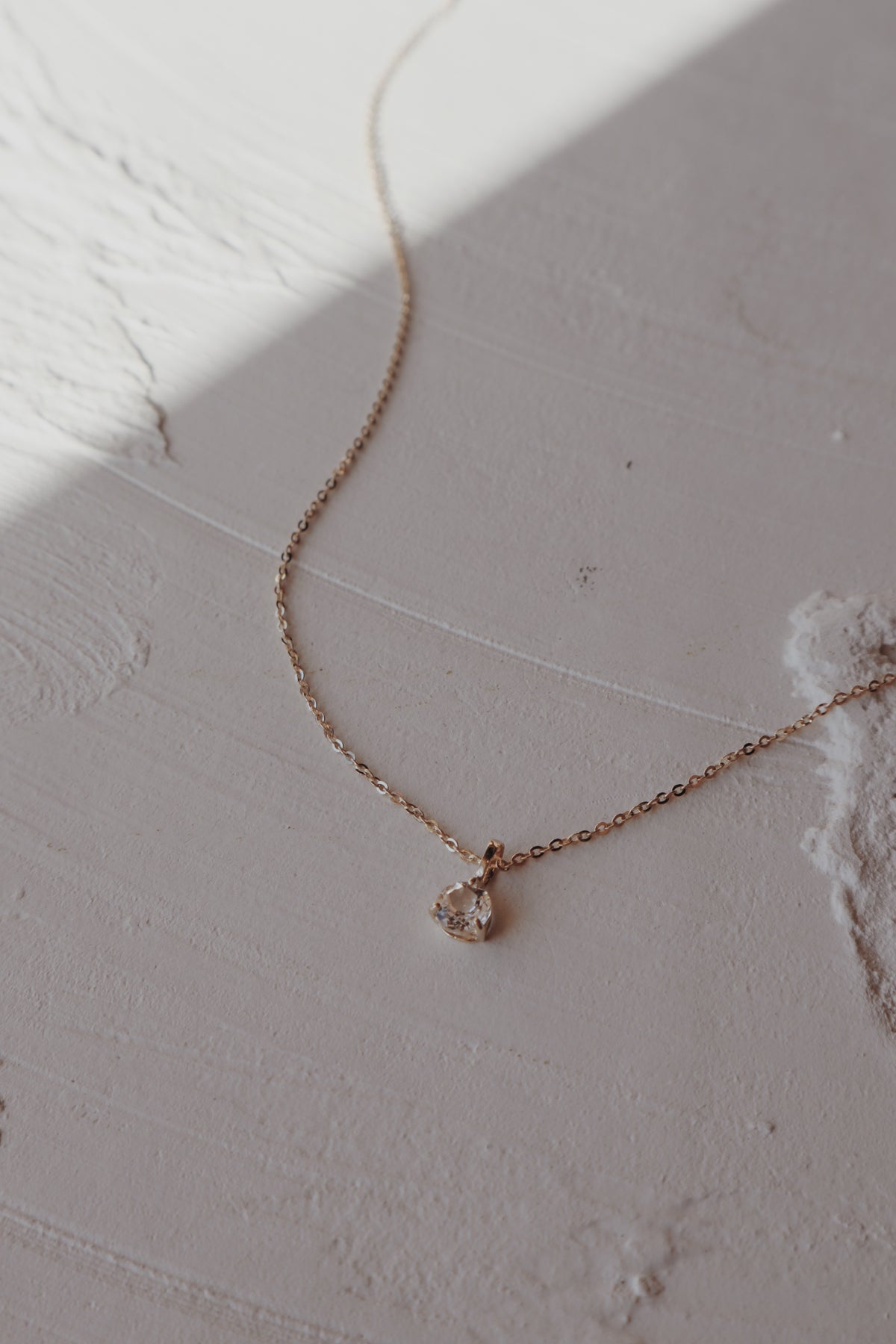 10k Olivia Dot Necklace