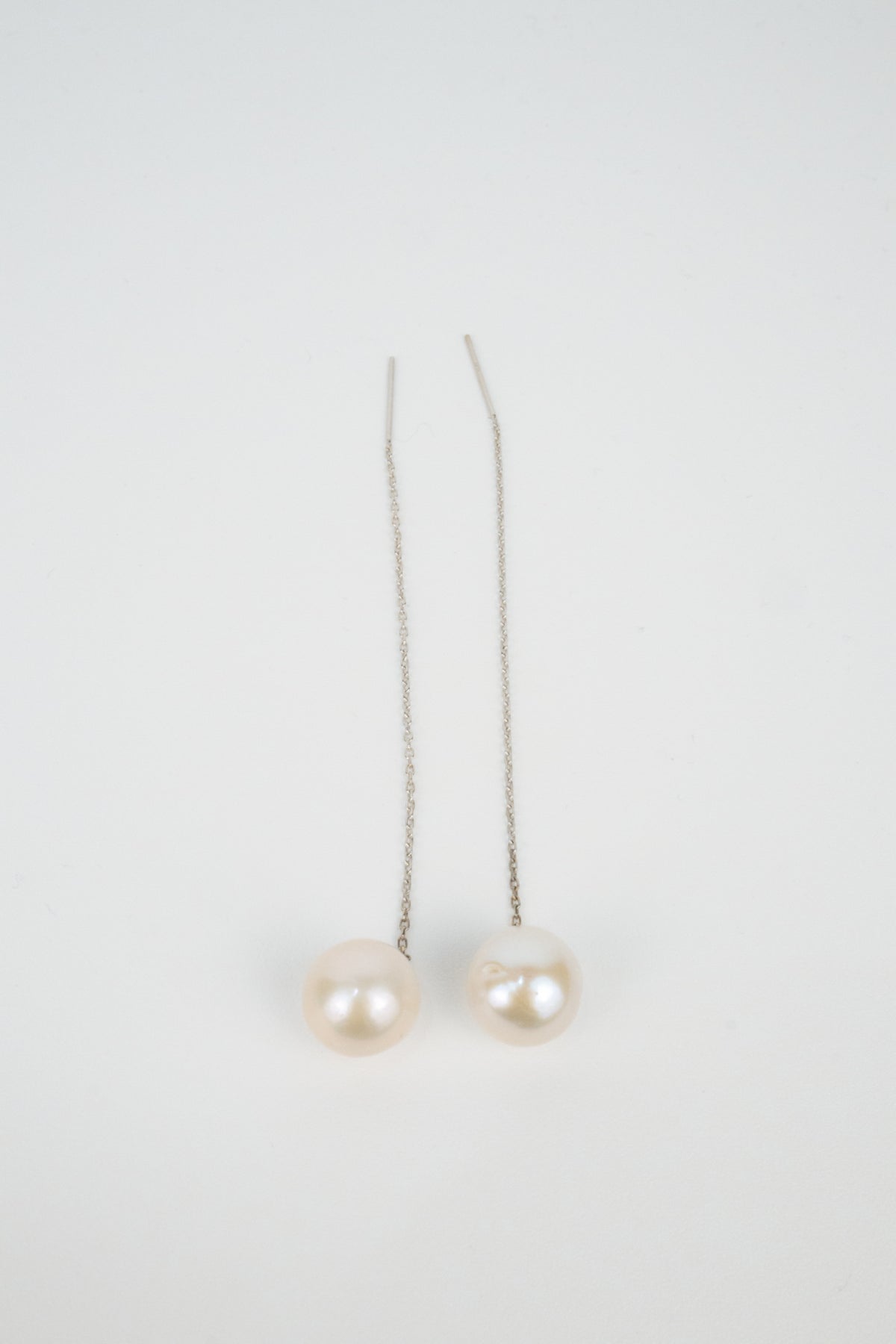 14K Wren Pearl Threaders