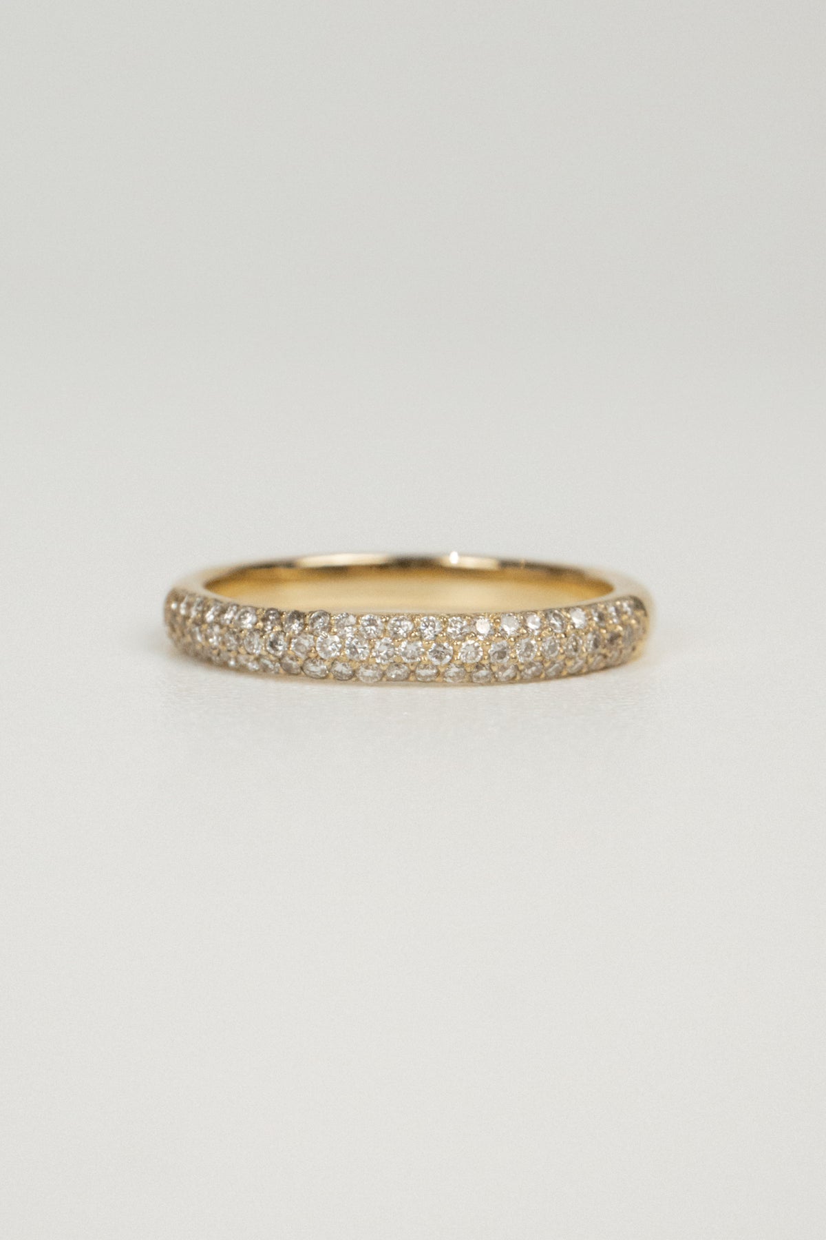 Mattlen Pavè Band - Yellow Gold