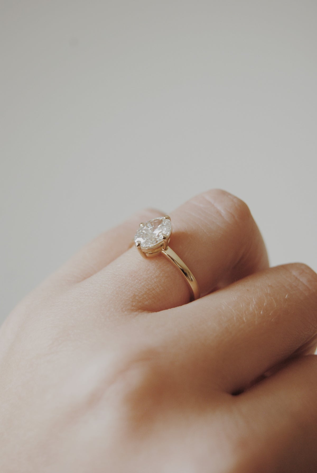 Sloane Oval Engagement Ring