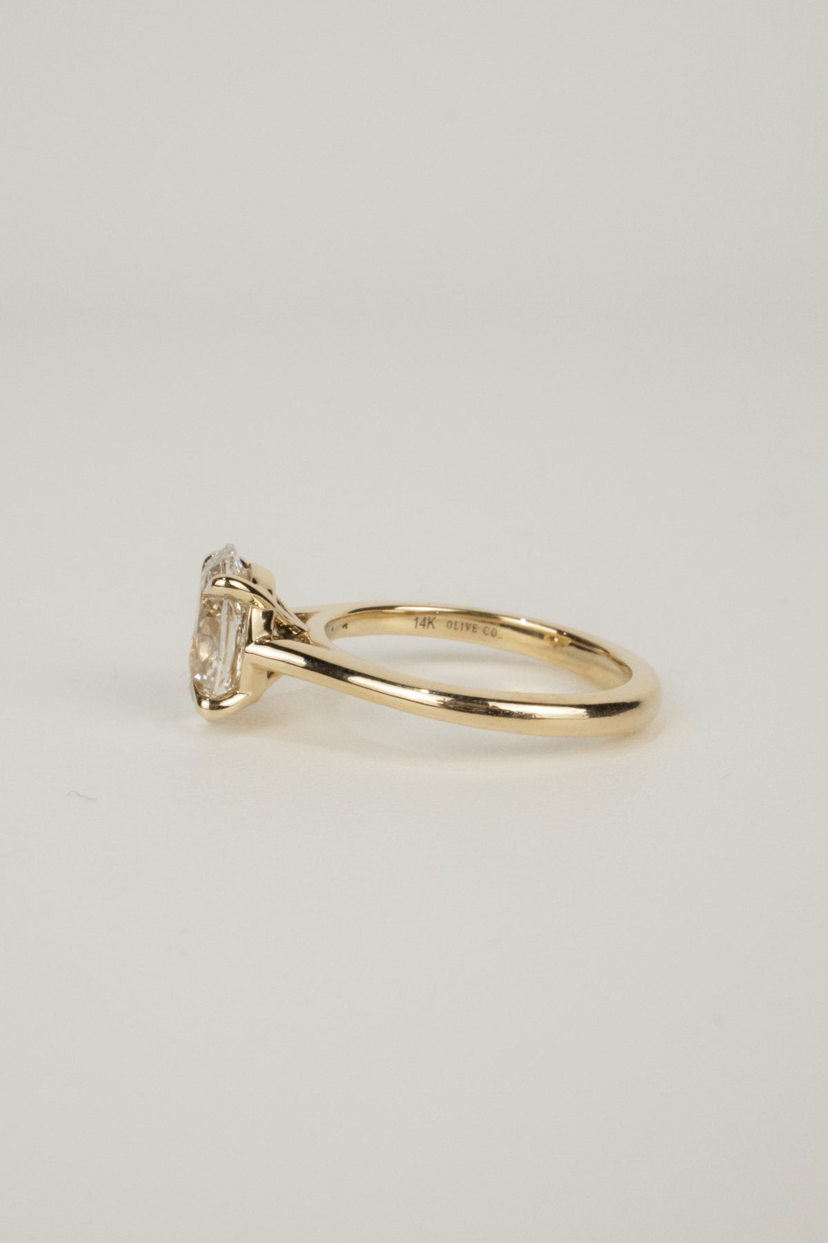 Piper Engagement Ring- 2ct Oval