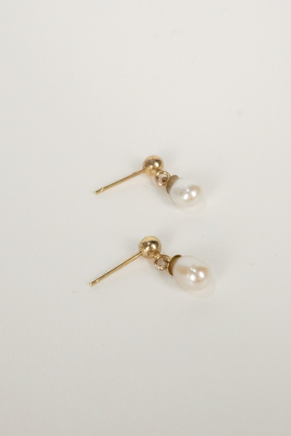10K Pipa Pearl Earrings