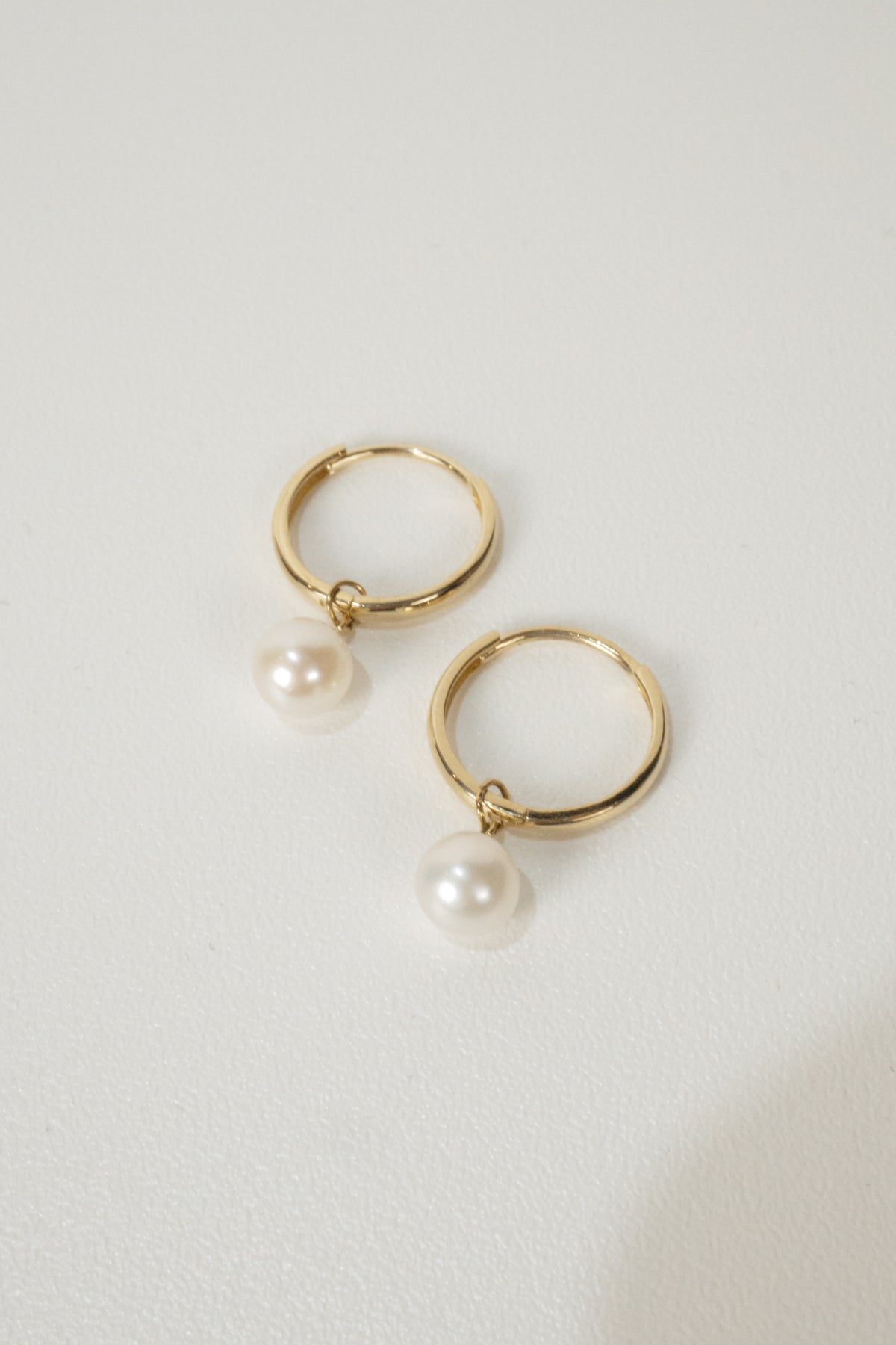 10k Beau Pearl Hoops