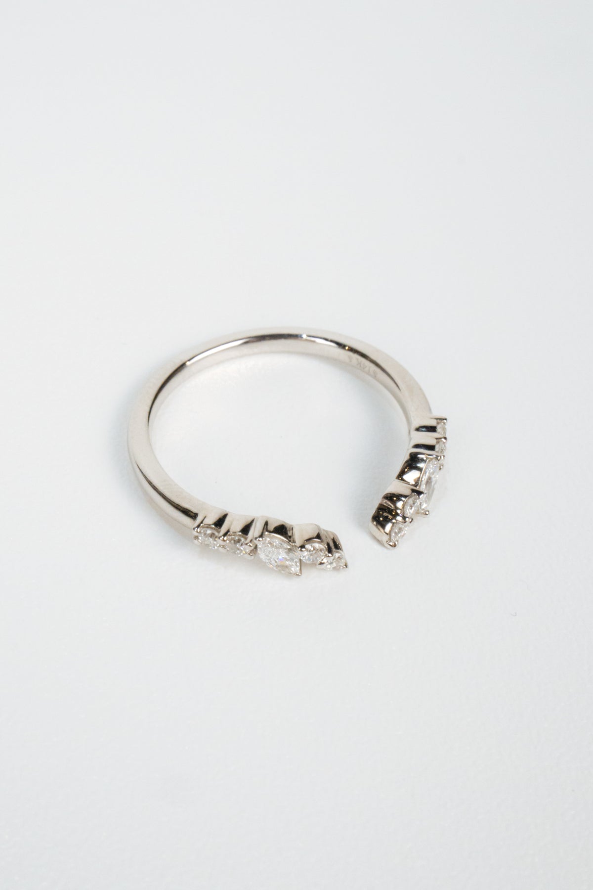 Primrose Wedding Band