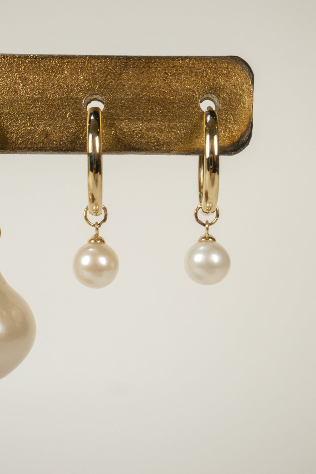 10k Beau Pearl Hoops