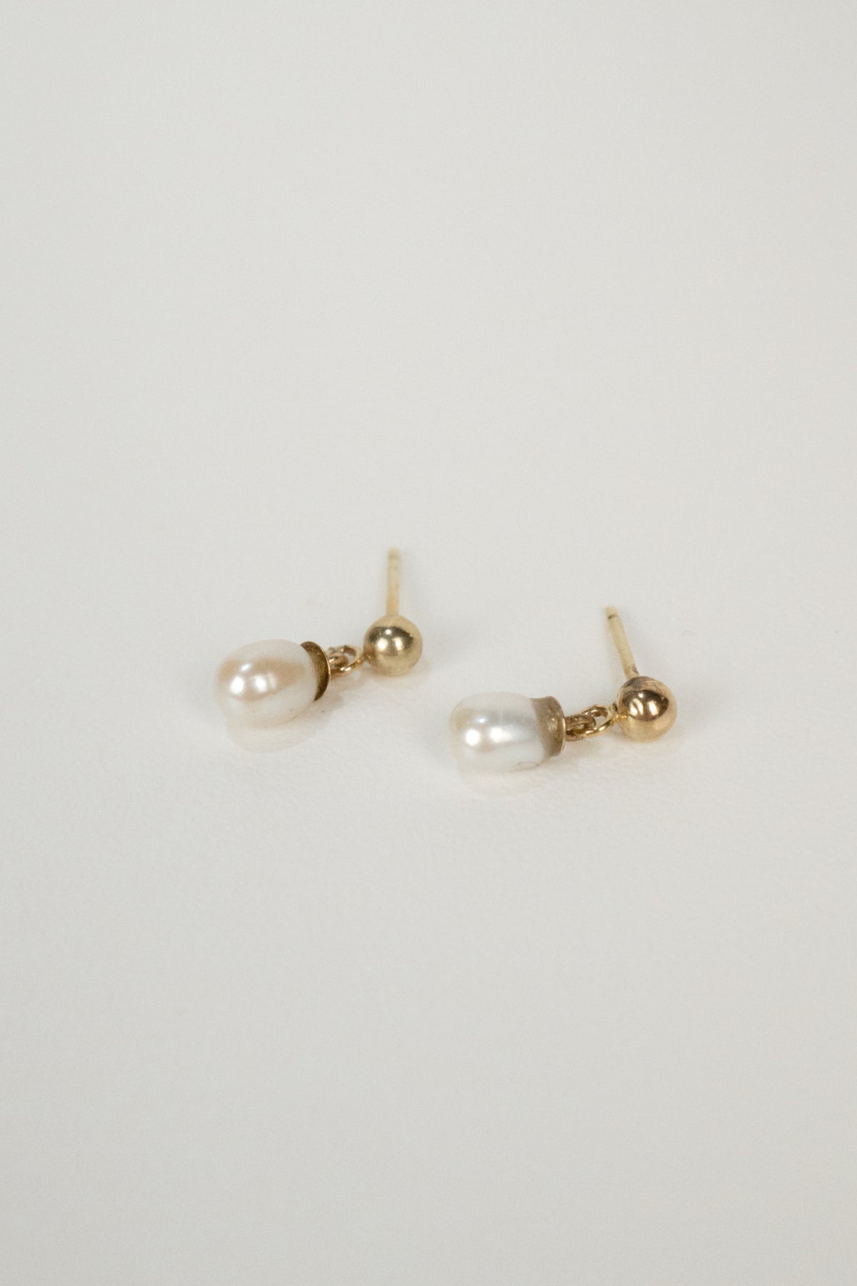 10K Pipa Pearl Earrings