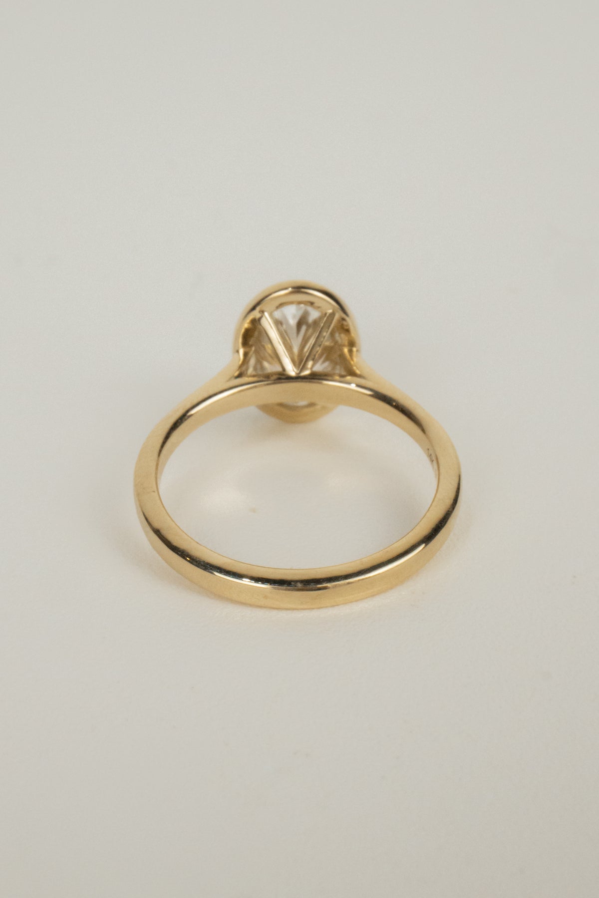 Winnie Engagement Ring- 2ct Oval