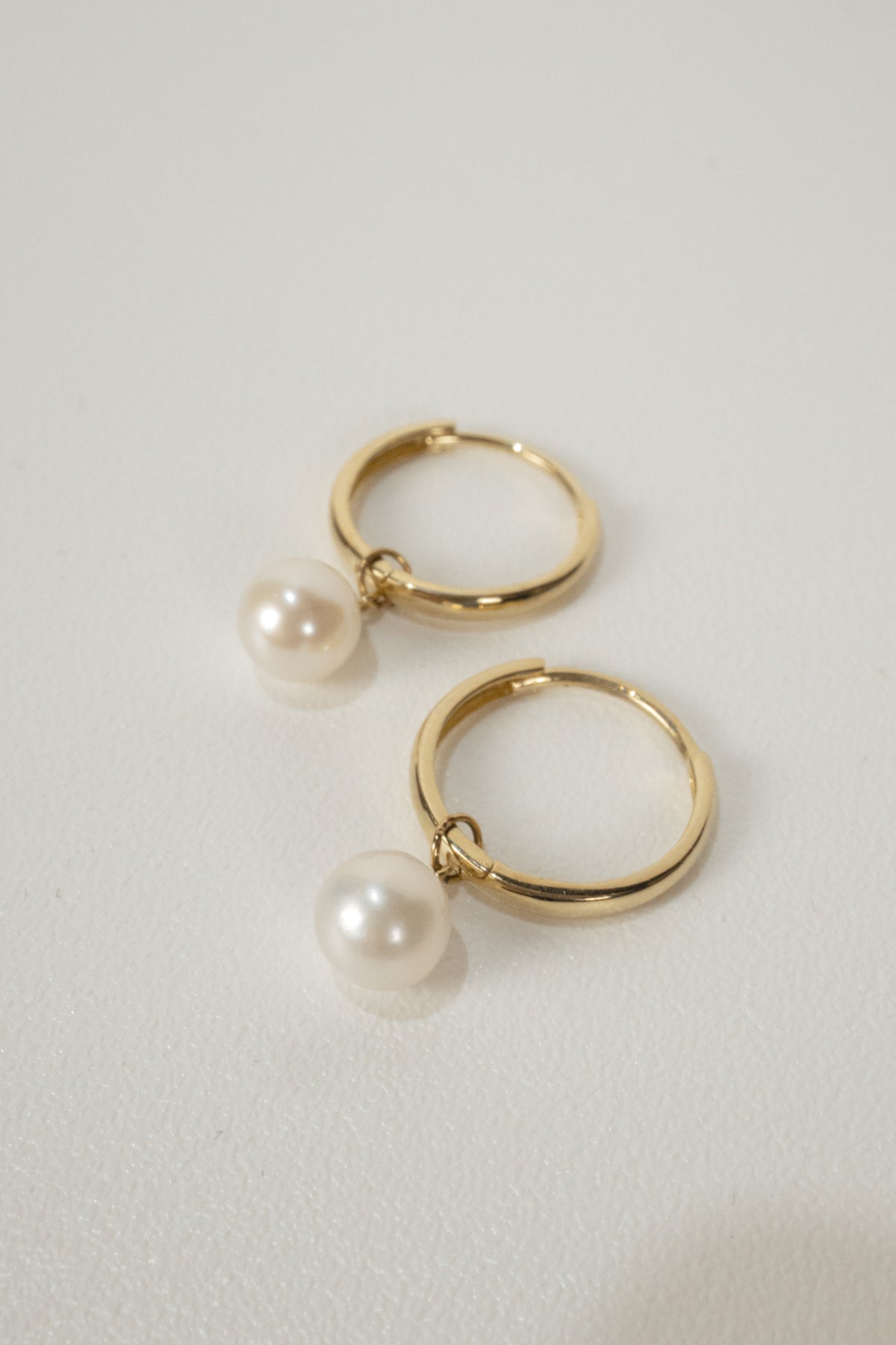 10k Beau Pearl Hoops