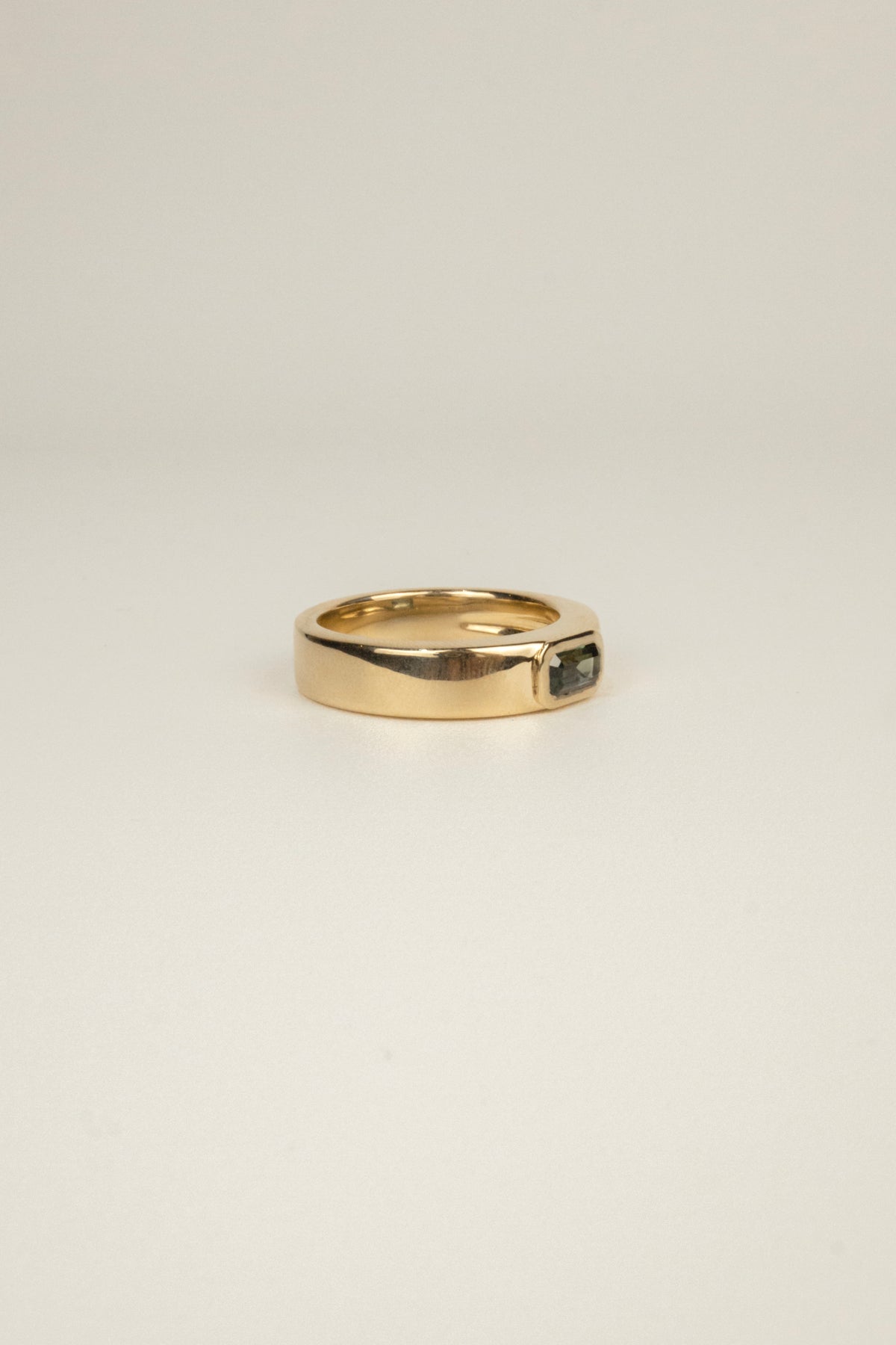 Oliver Men's Wedding Band