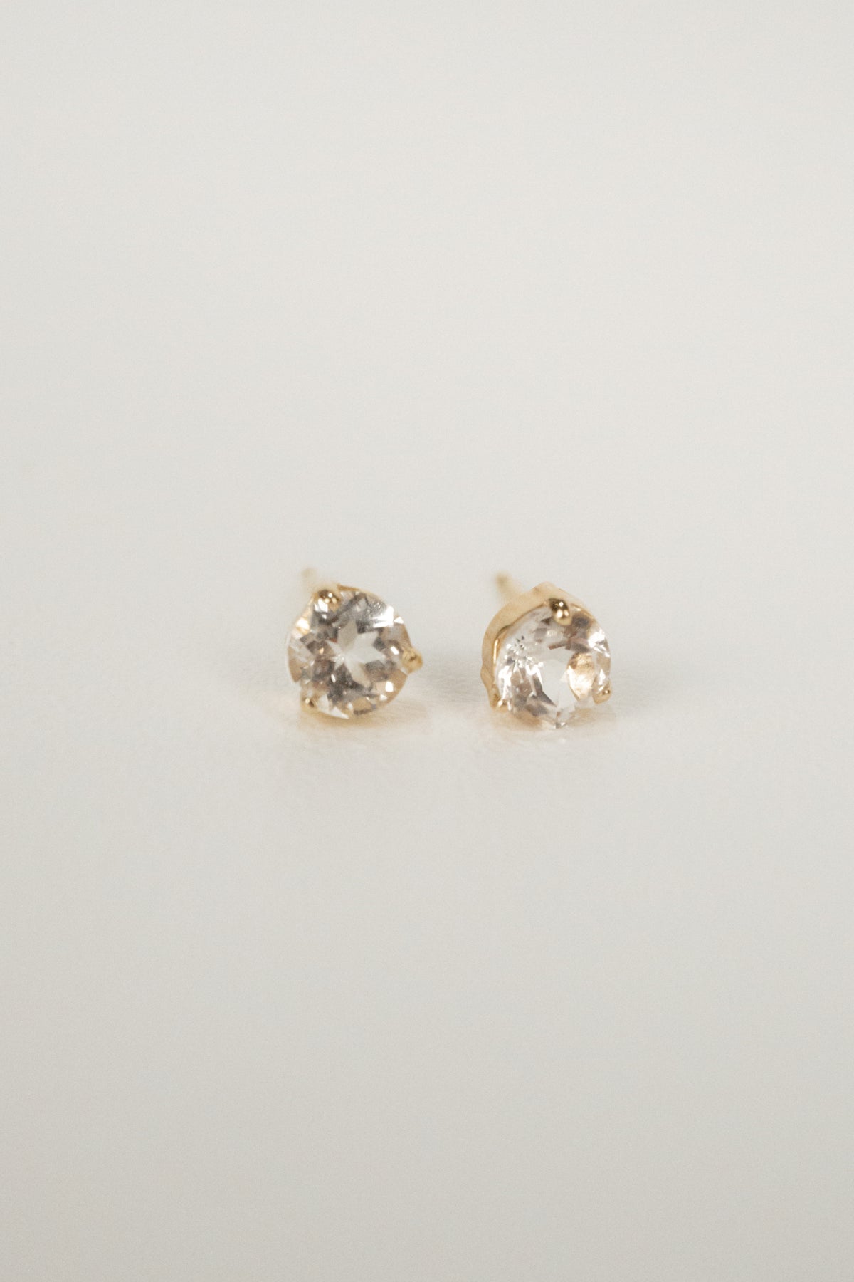 10k Olivia Round Stud Earrings