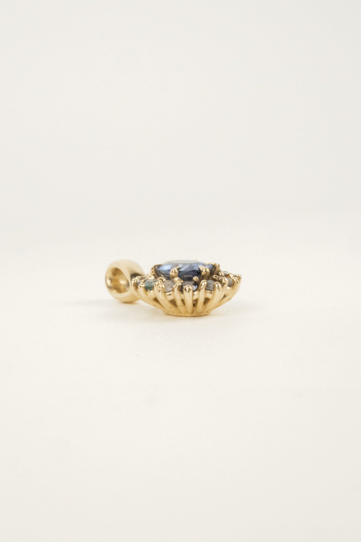 Esmè Pendant- 1.3ct Natural Sapphire
