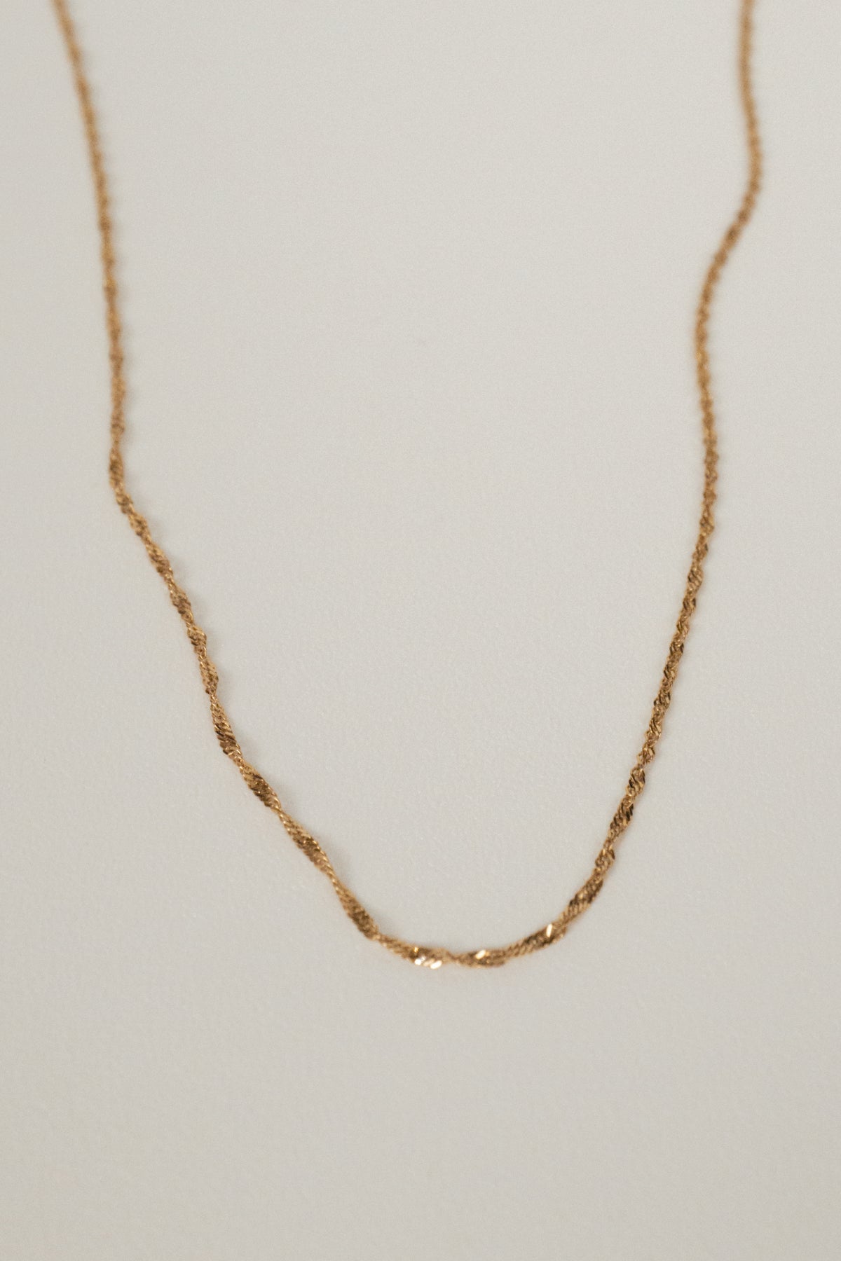 10k Singapore Glowing Chain Necklace