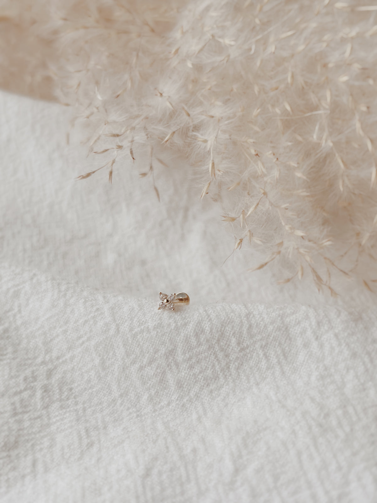 14k Solid Gold Cartilage Stud Earring