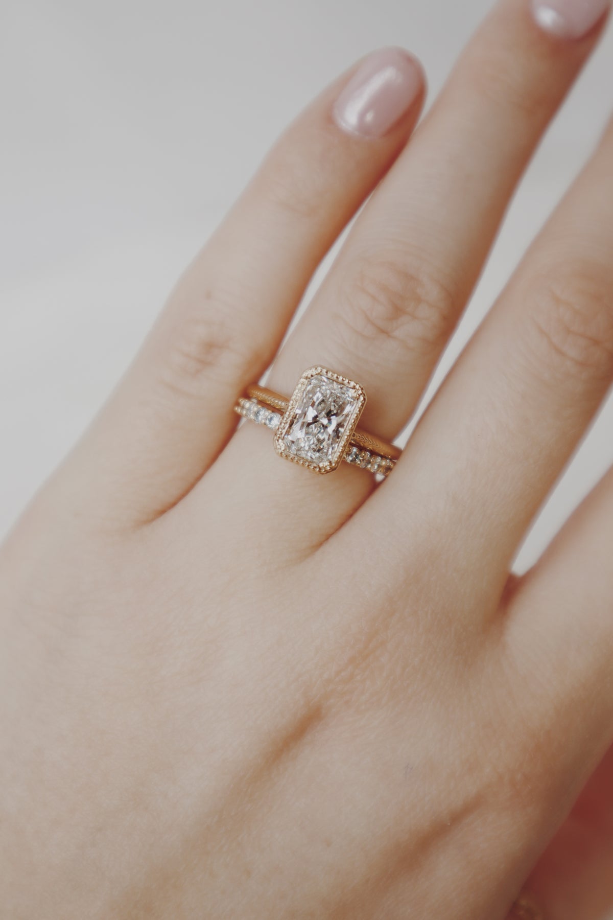 Quin Wedding Band - Yellow Gold