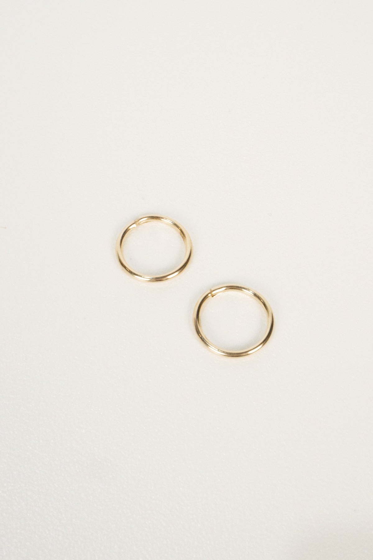 10k Seamless Hoop Earrings - 10 mm