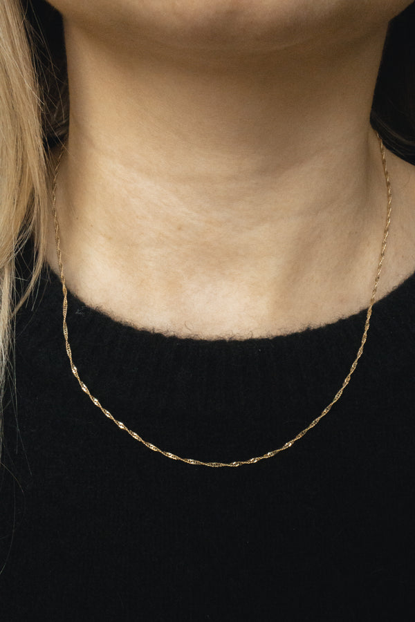 10k Singapore Glowing Chain Necklace