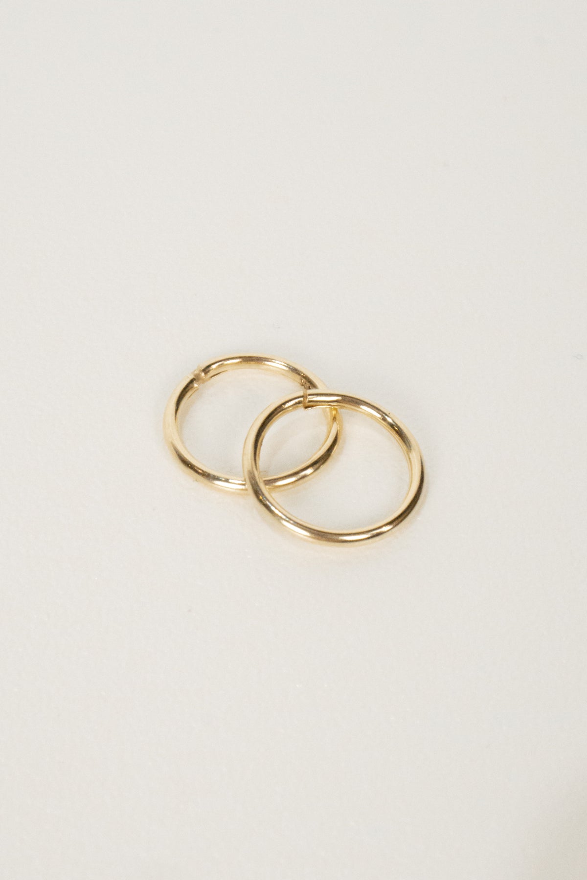 10k Seamless Hoop Earrings - 10 mm