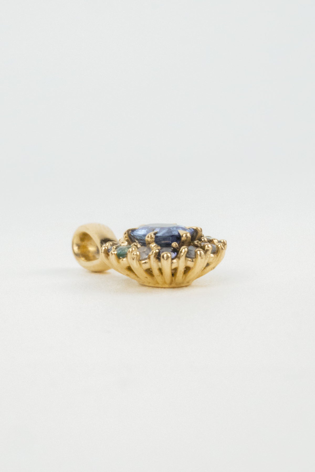 Esmè Pendant- 1.3ct Natural Sapphire