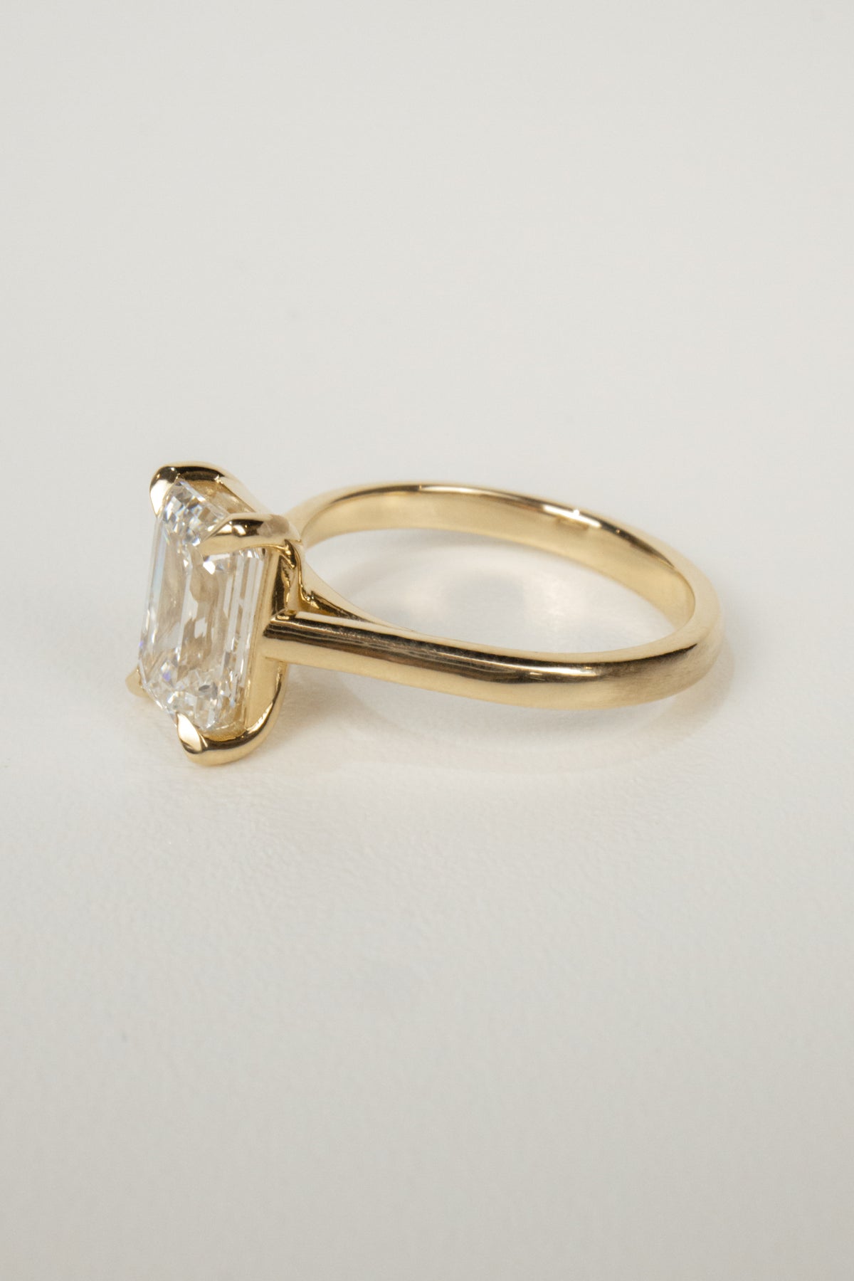 Piper Engagement Ring- Emerald 2.5 ct