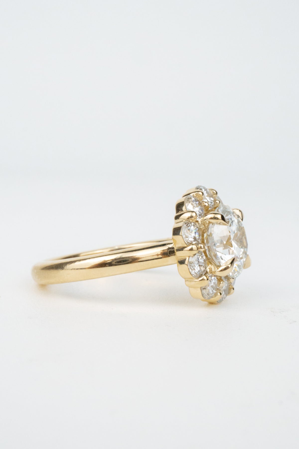 Iverson Engagement Ring- 3.2ctw Round